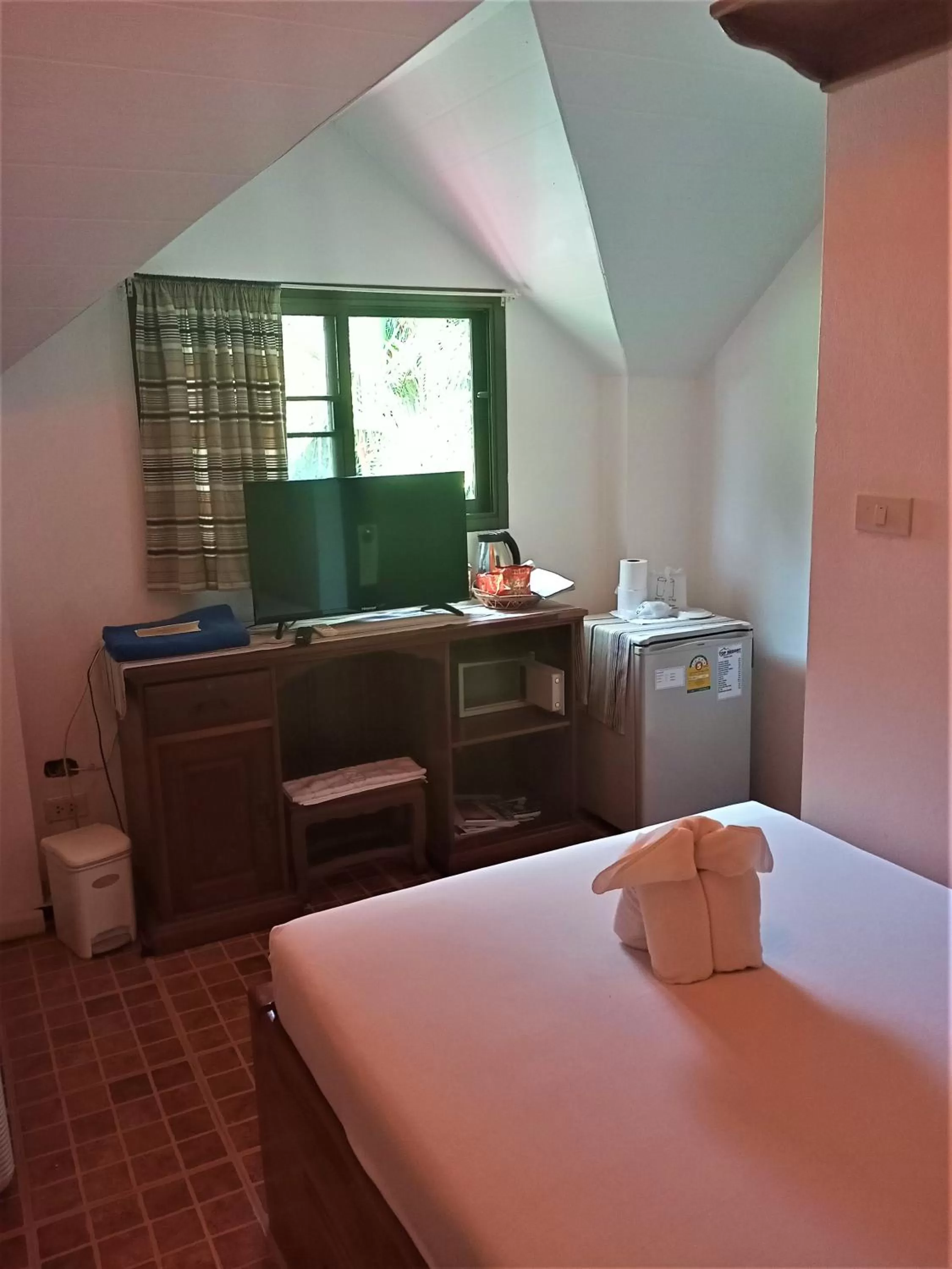 View (from property/room), Bed in Top Resort