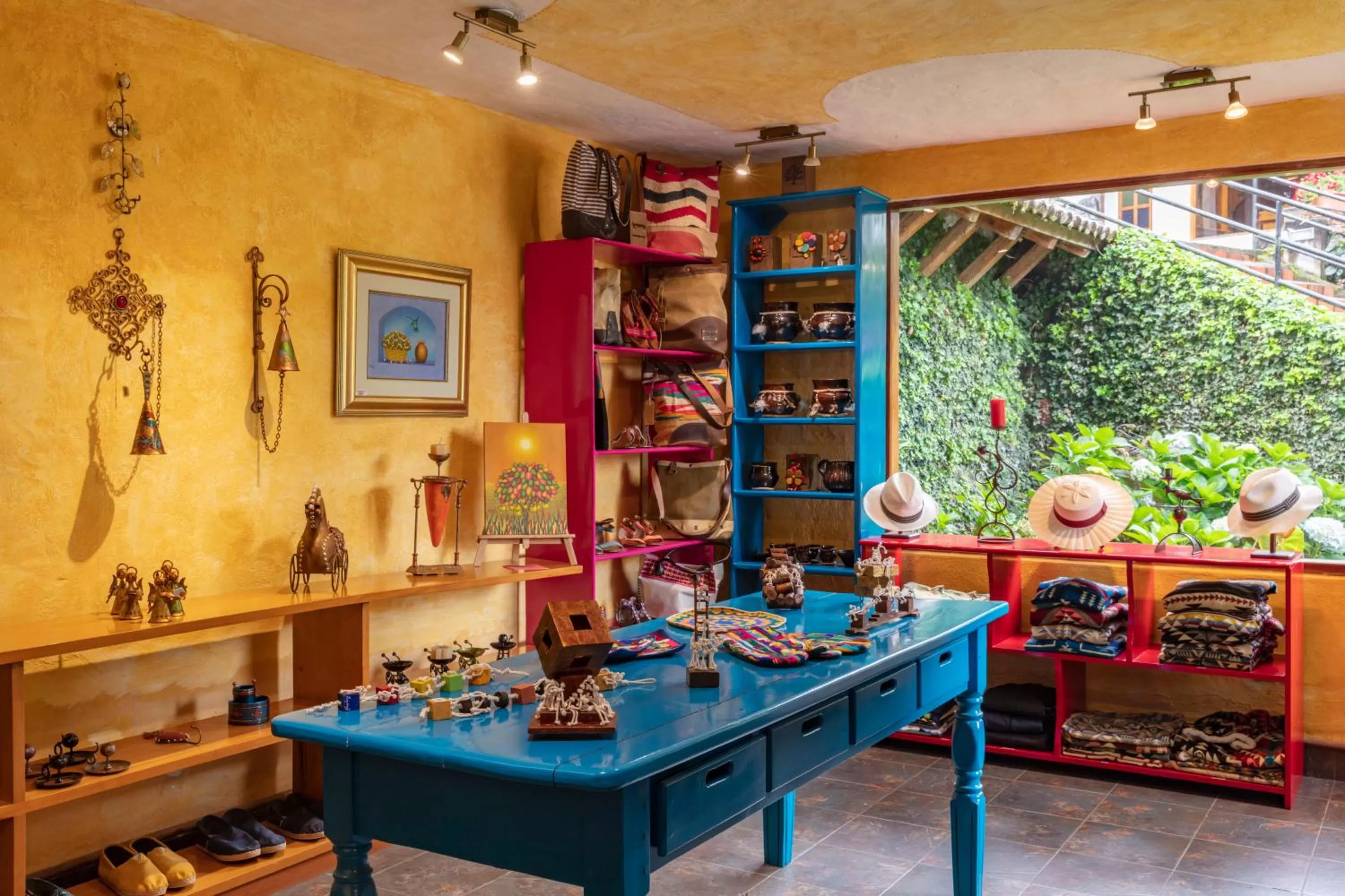 Luna Volcán, Adventure SPA