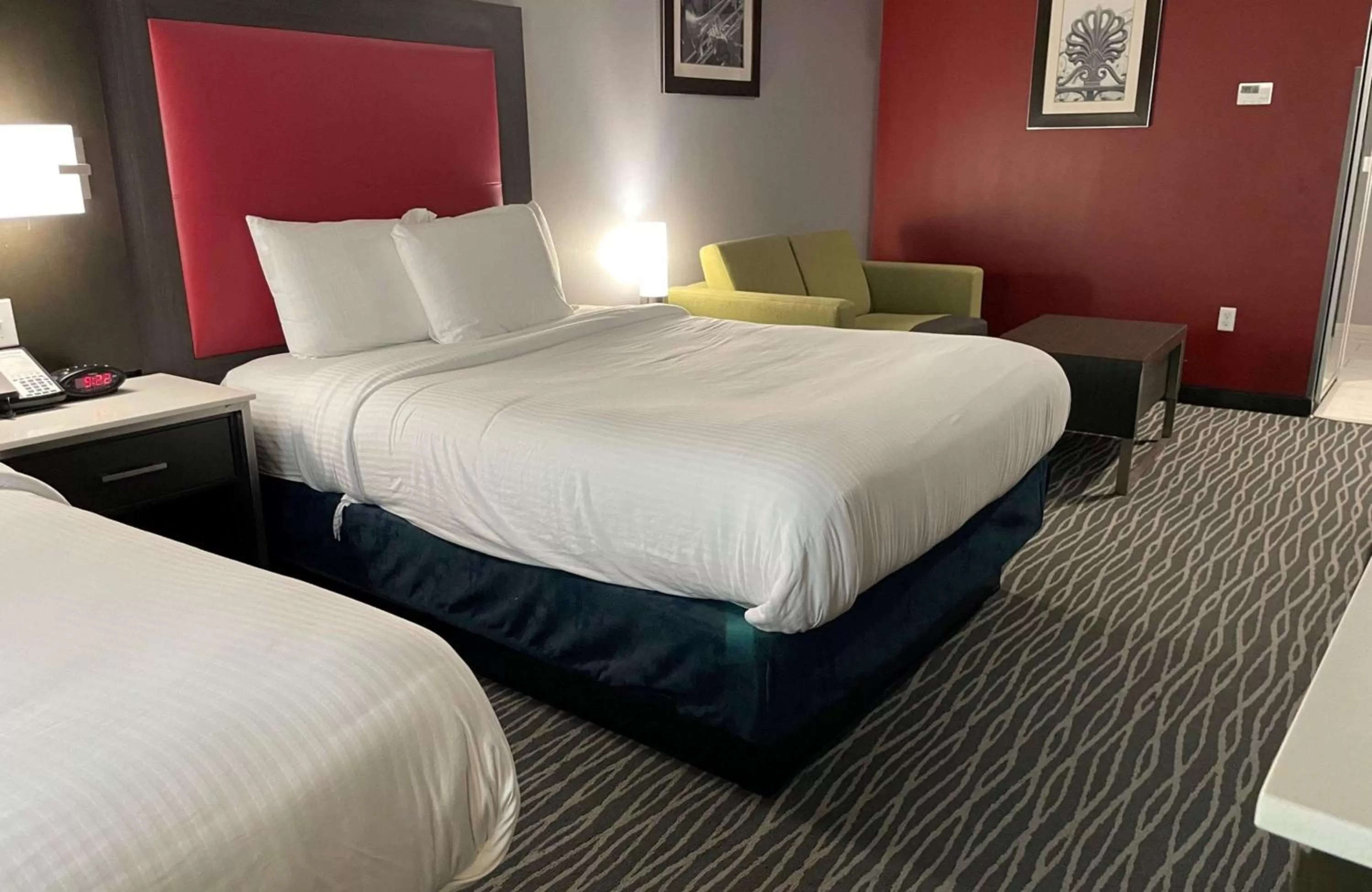 Bedroom, Bed in Best Western Plus Airport Inn & Suites