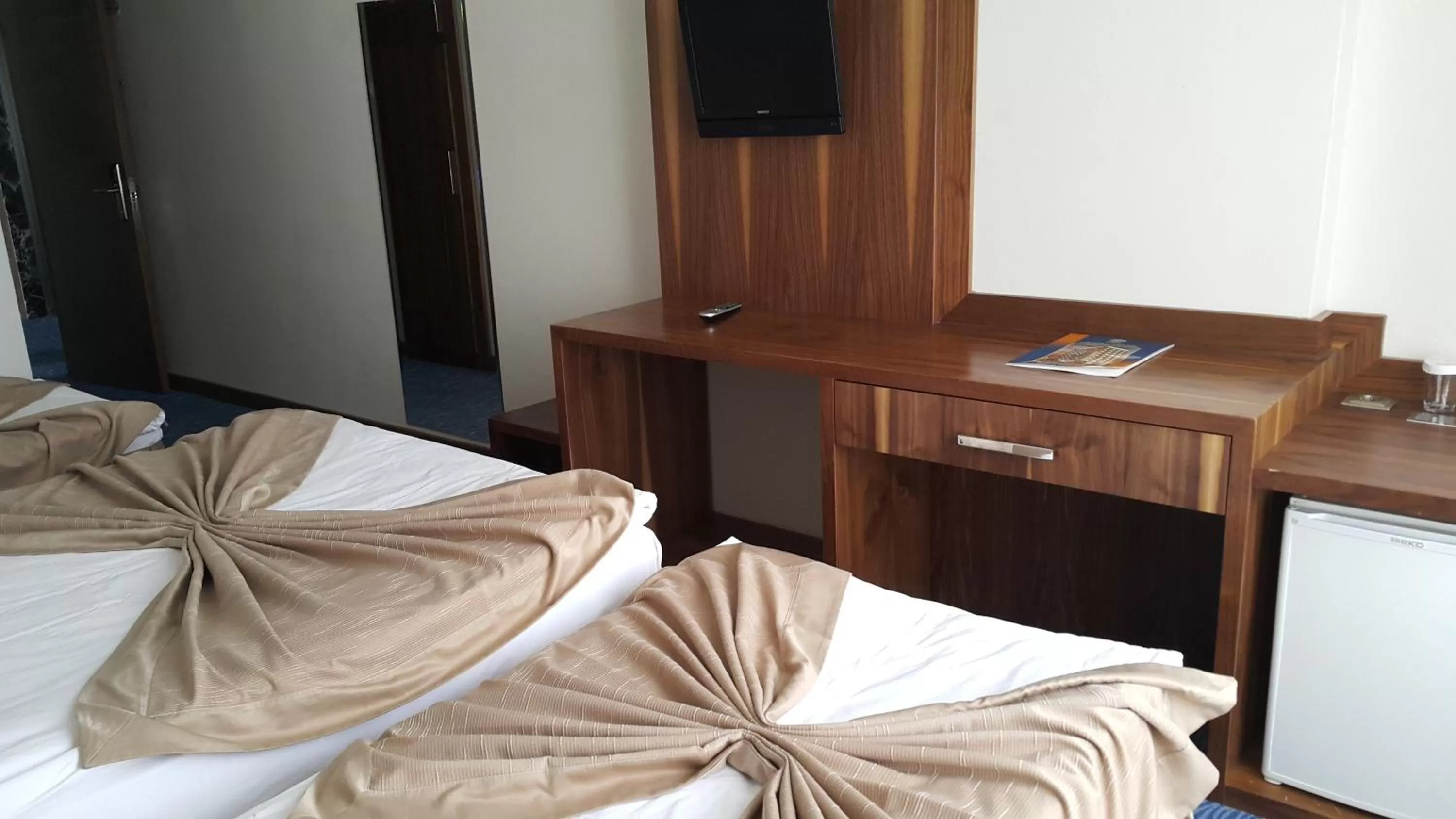 TV and multimedia, TV/Entertainment Center in Miroglu Hotel