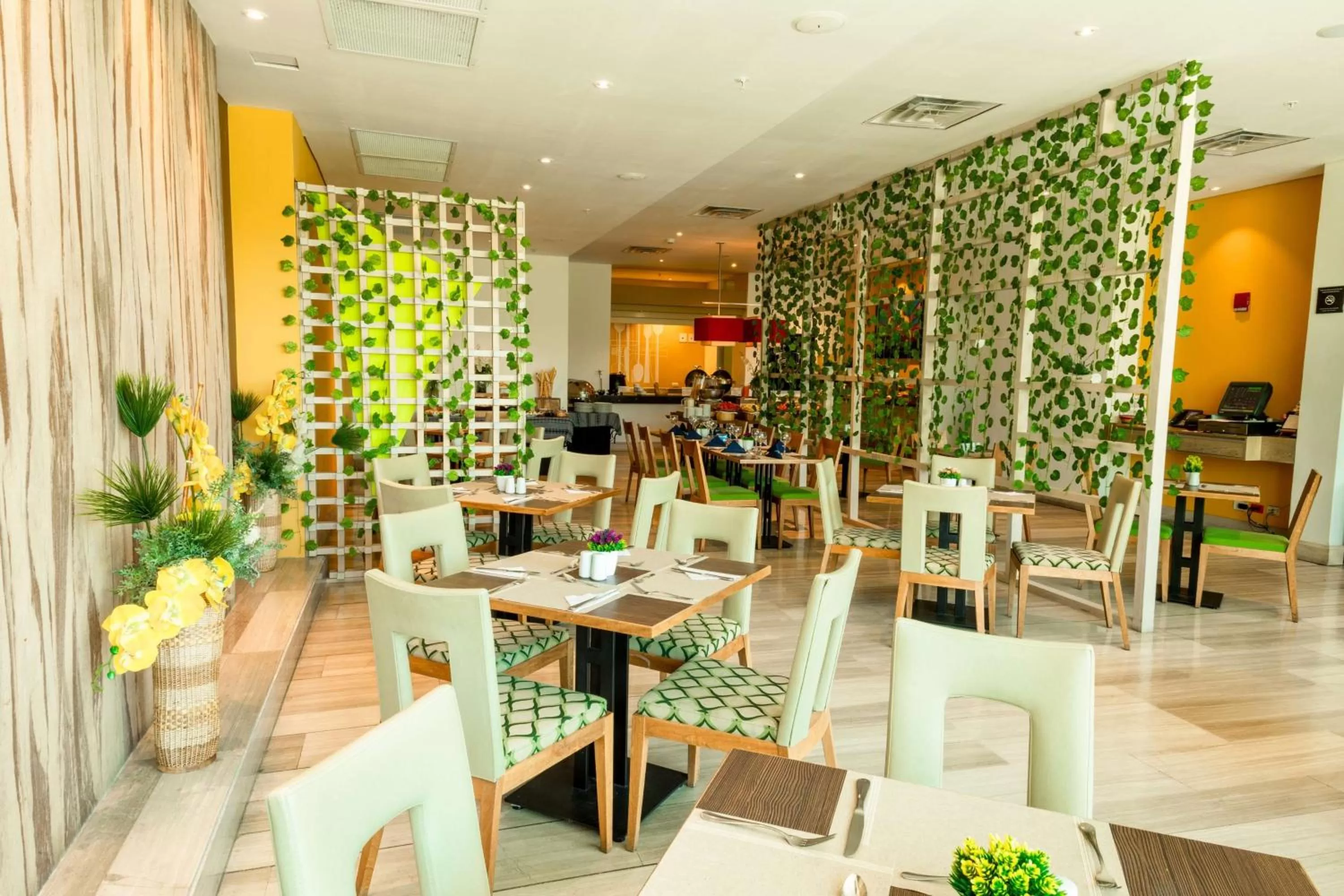 Lounge or bar in Hilton Garden Inn Barranquilla