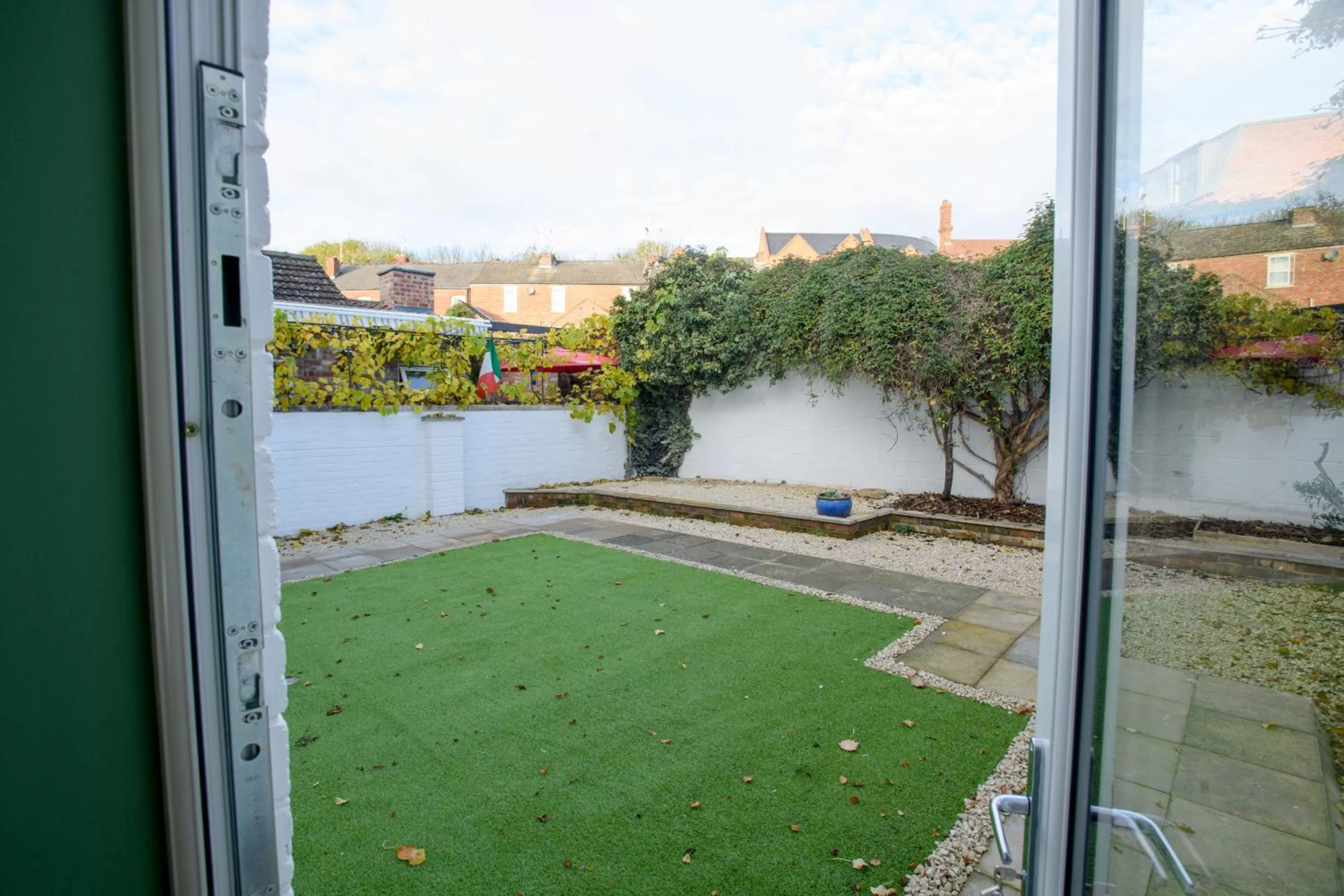 Garden in Tavmar Accommodation