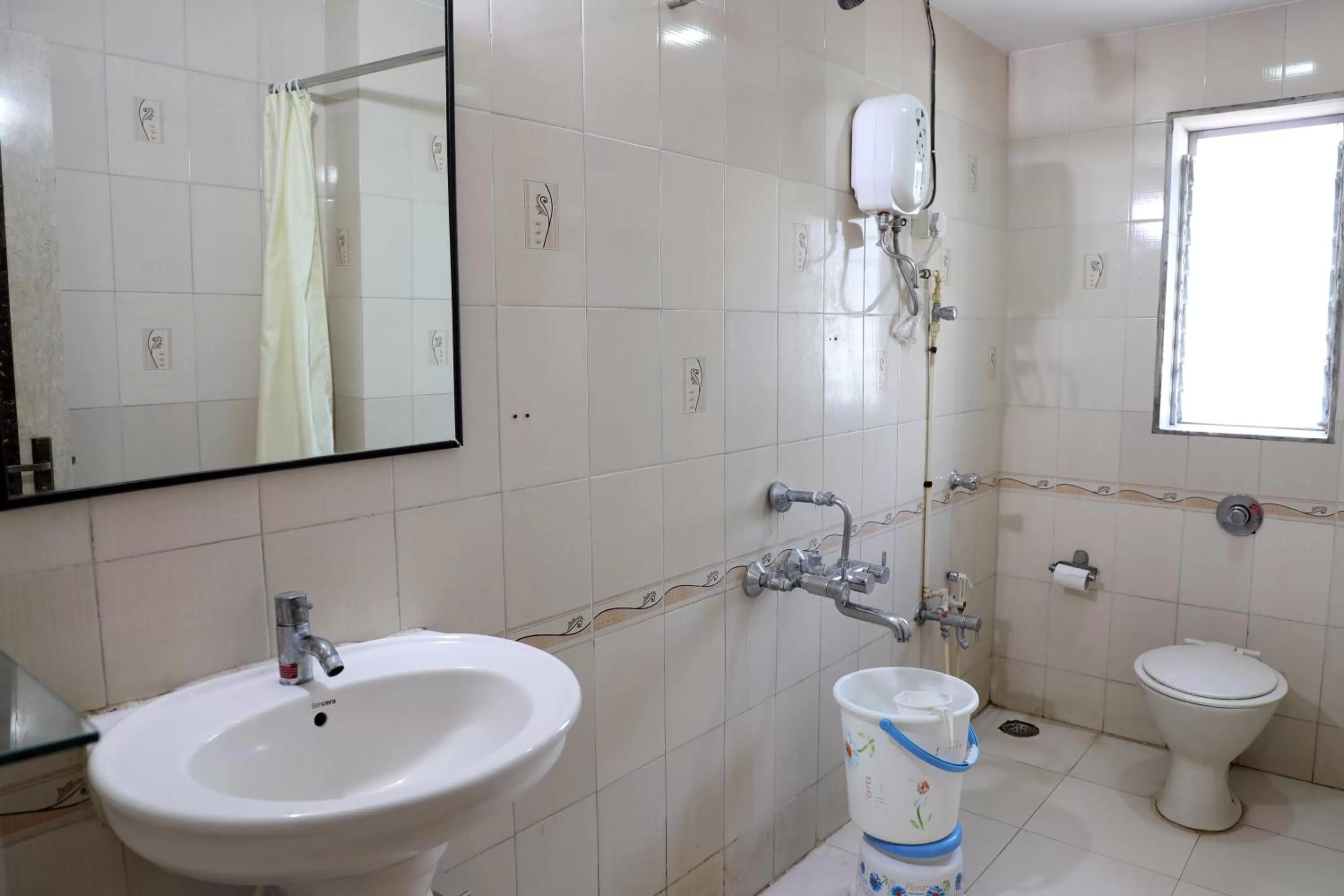 Bathroom in Hotel Jawahar