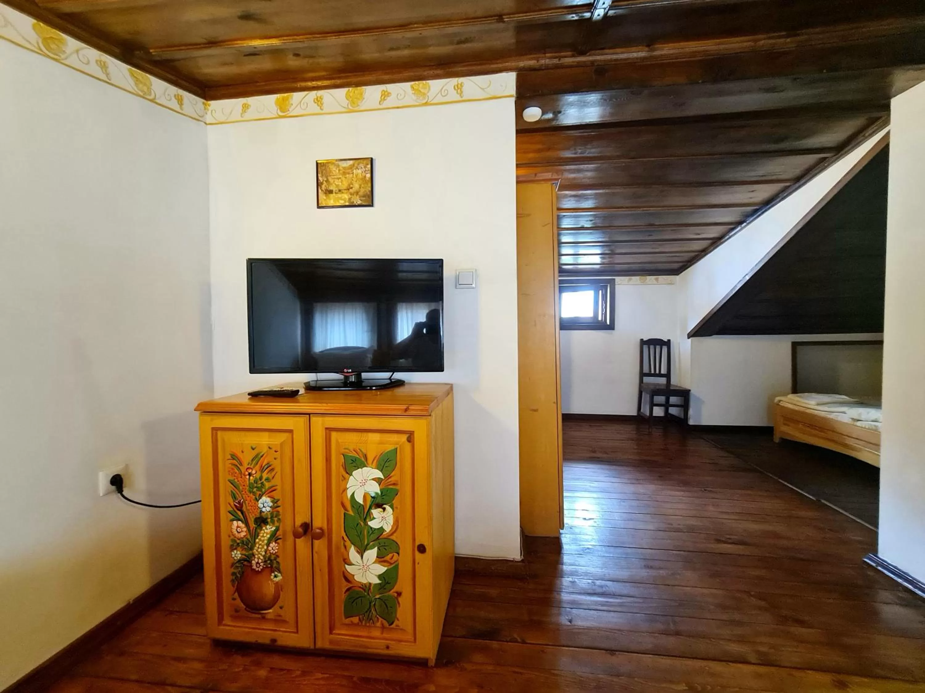 TV/Entertainment Center in The Old House Family Hotel