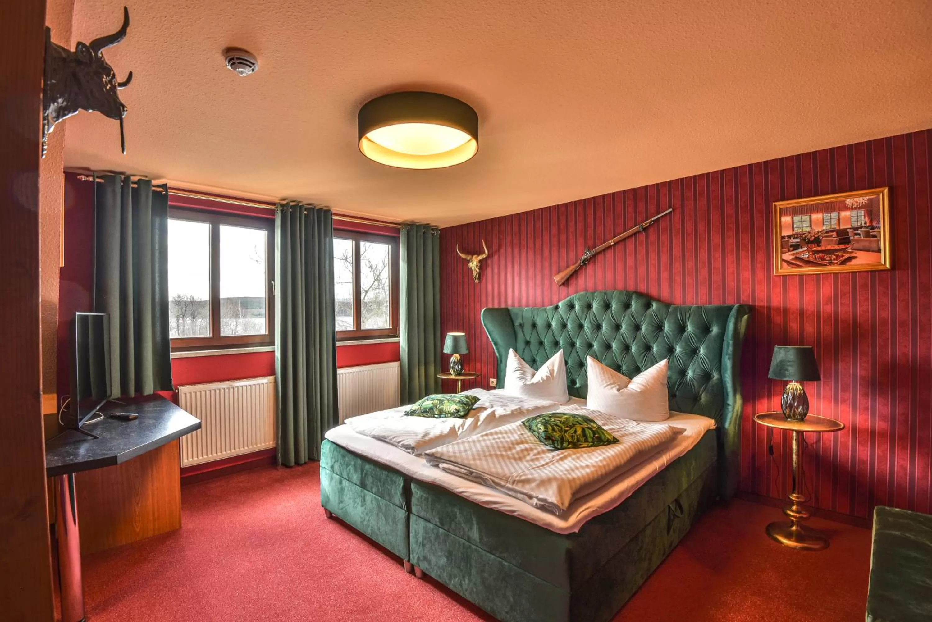 Photo of the whole room, Bed in Riverdam