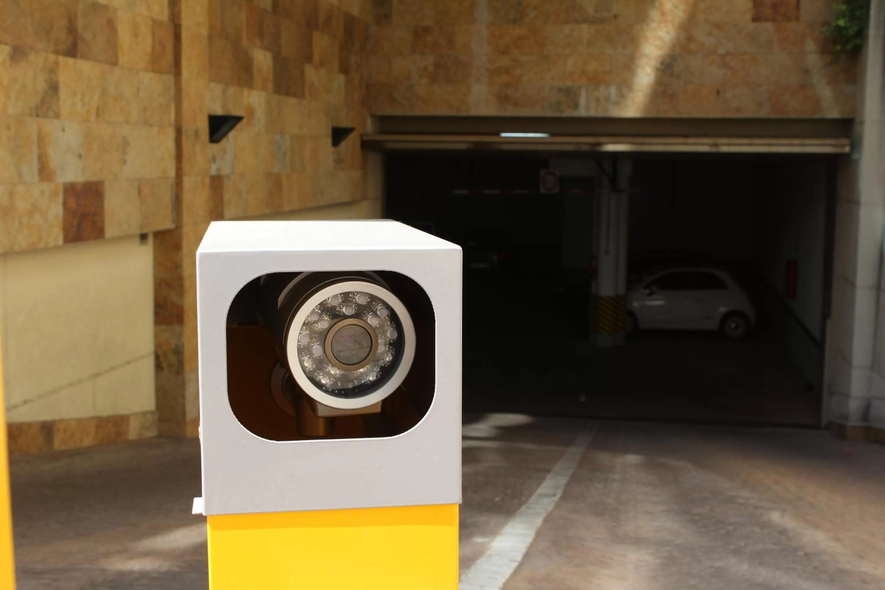 Parking in Hotel Villamadrid