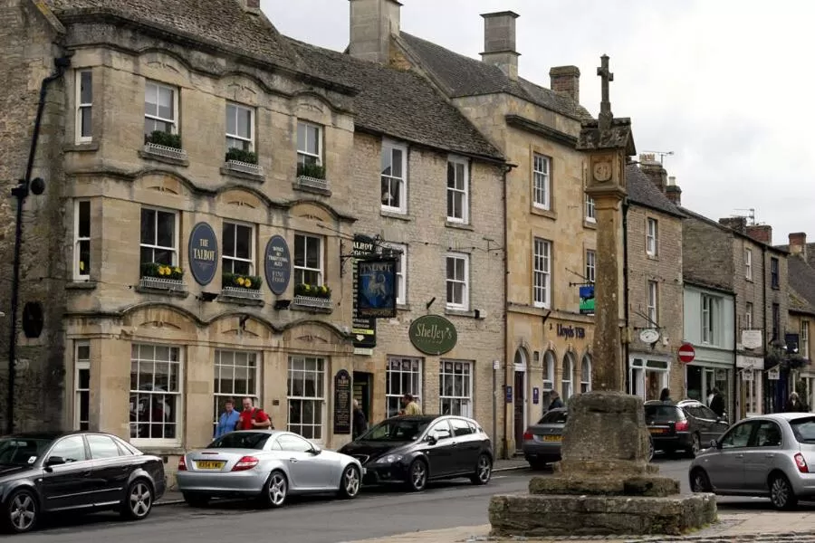 Neighbourhood in Cotswold Gardens Bed and Breakfast