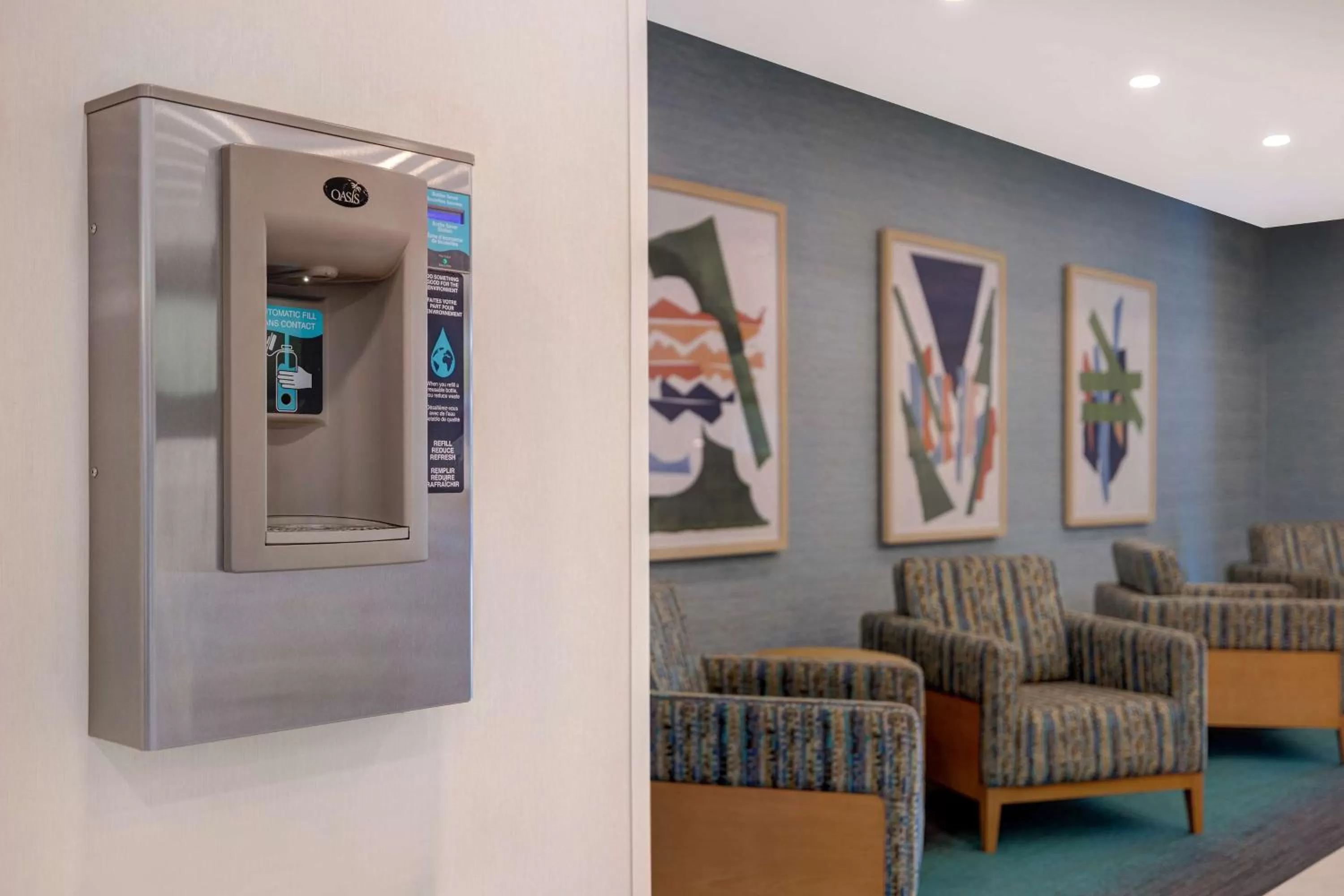 Lobby or reception in Home2 Suites By Hilton Montreal Dorval