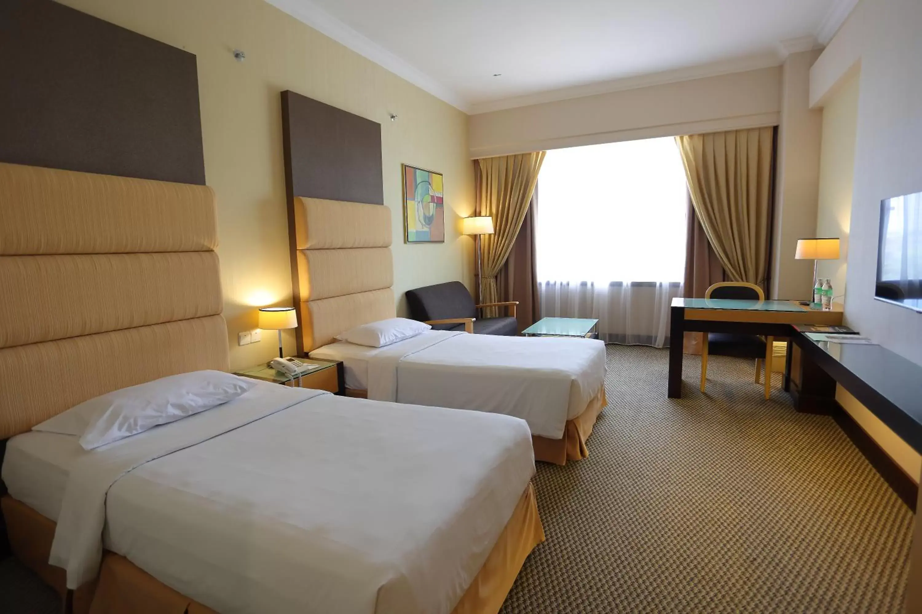 Deluxe Twin Room in Dynasty Hotel Miri Deluxe Twin Room in Dynasty Hotel Miri