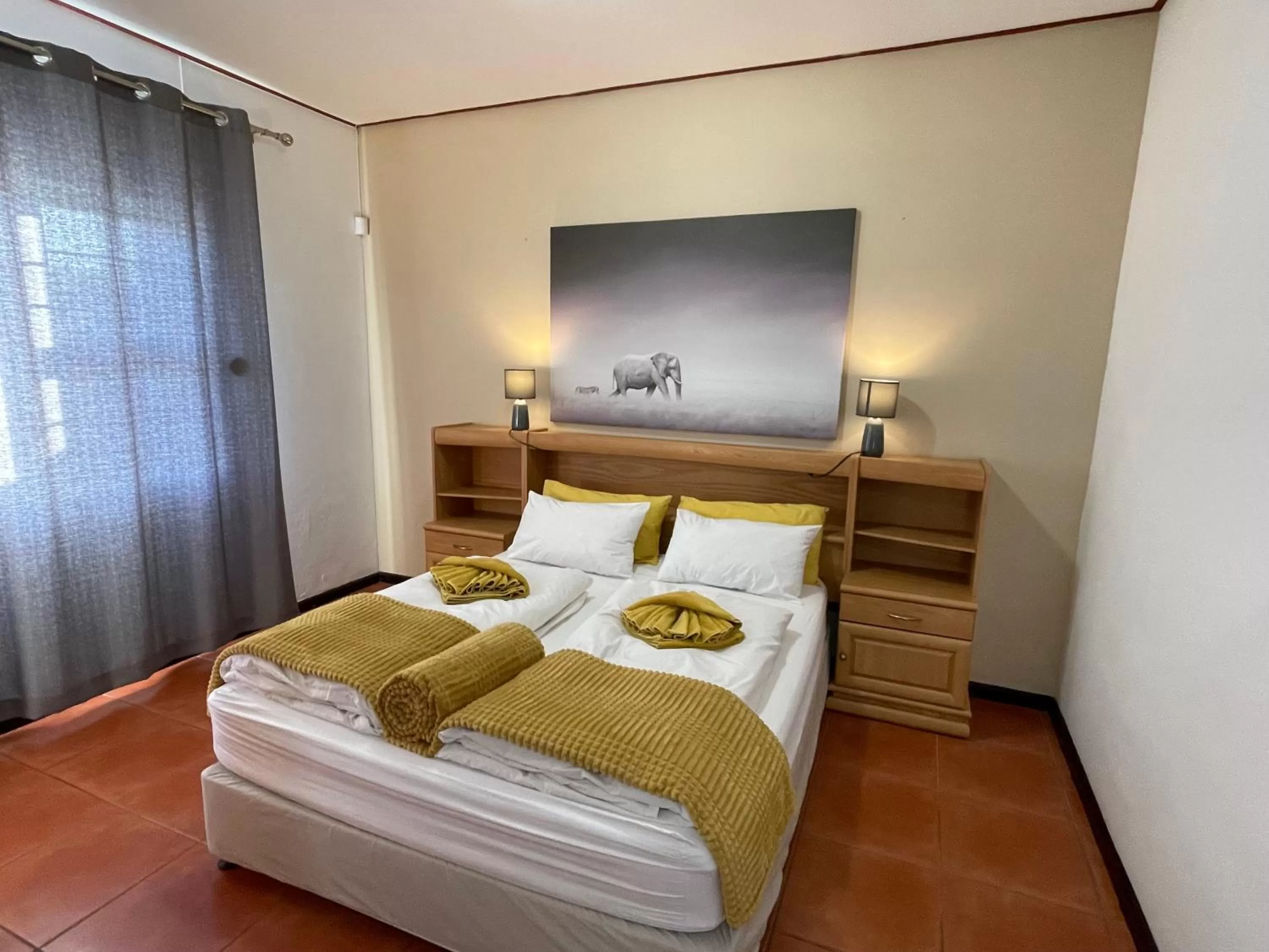 Bed in Bushbabies-Inn Self-Catering Accommodation