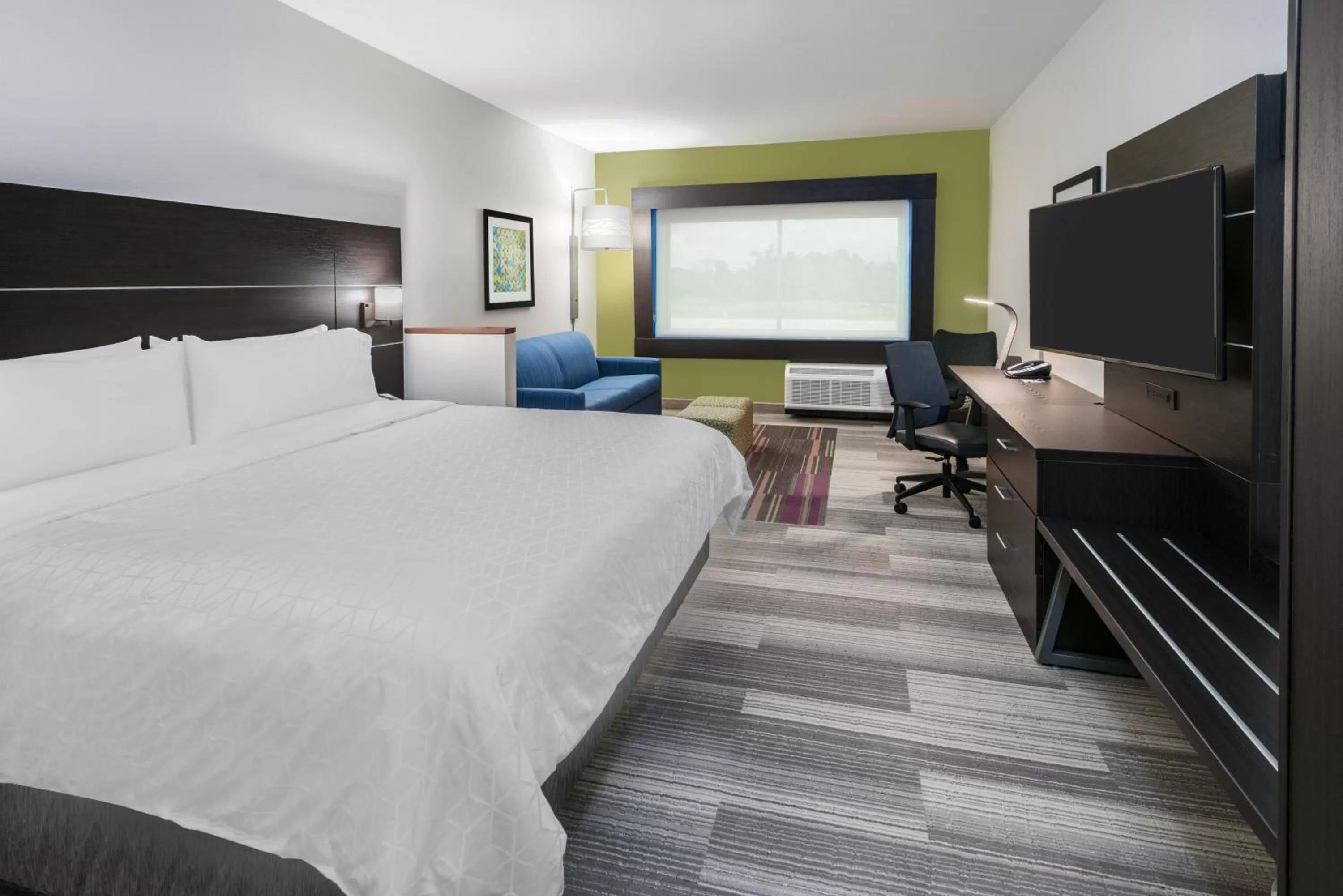 Photo of the whole room, Bed in Holiday Inn Express & Suites Bryan - College Station by IHG