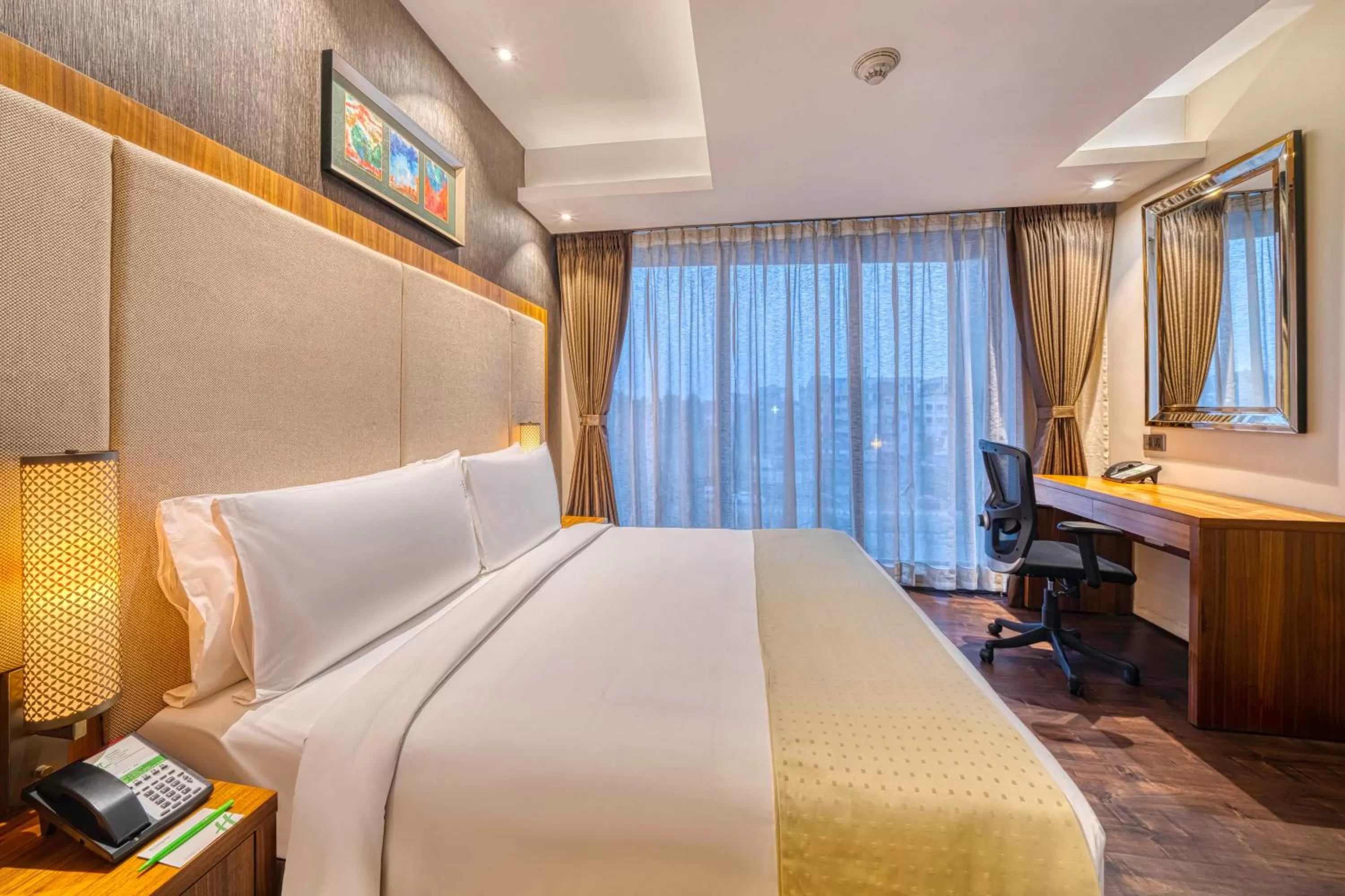 TV and multimedia, Bed in Holiday Inn Kolkata Airport by IHG
