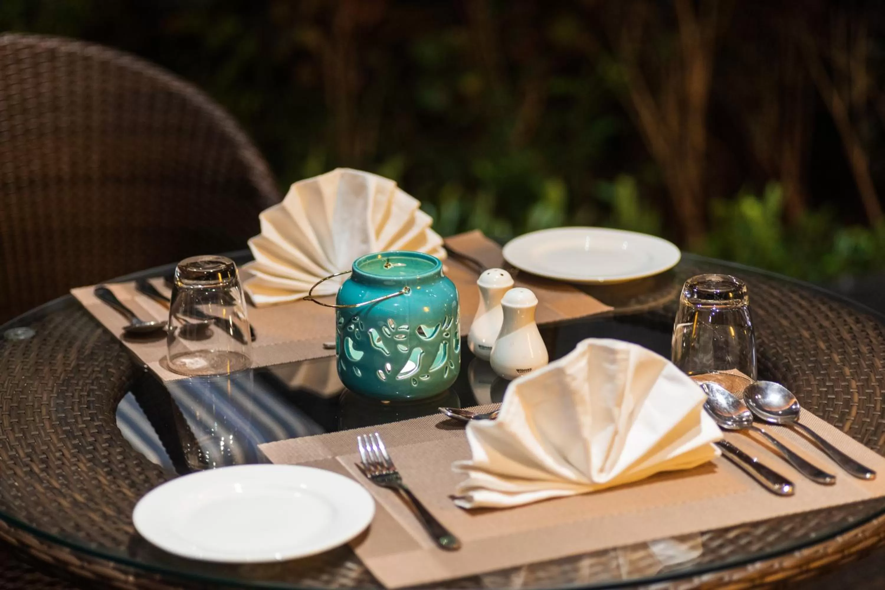 Restaurant/Places to Eat in Gamyam Beach Resort