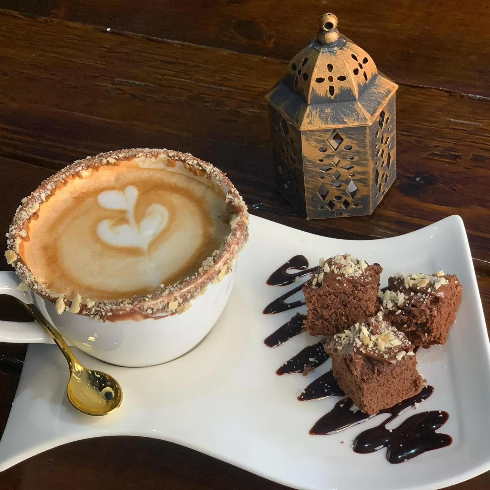 Drinks, Food in Boutique Hotel Belgica