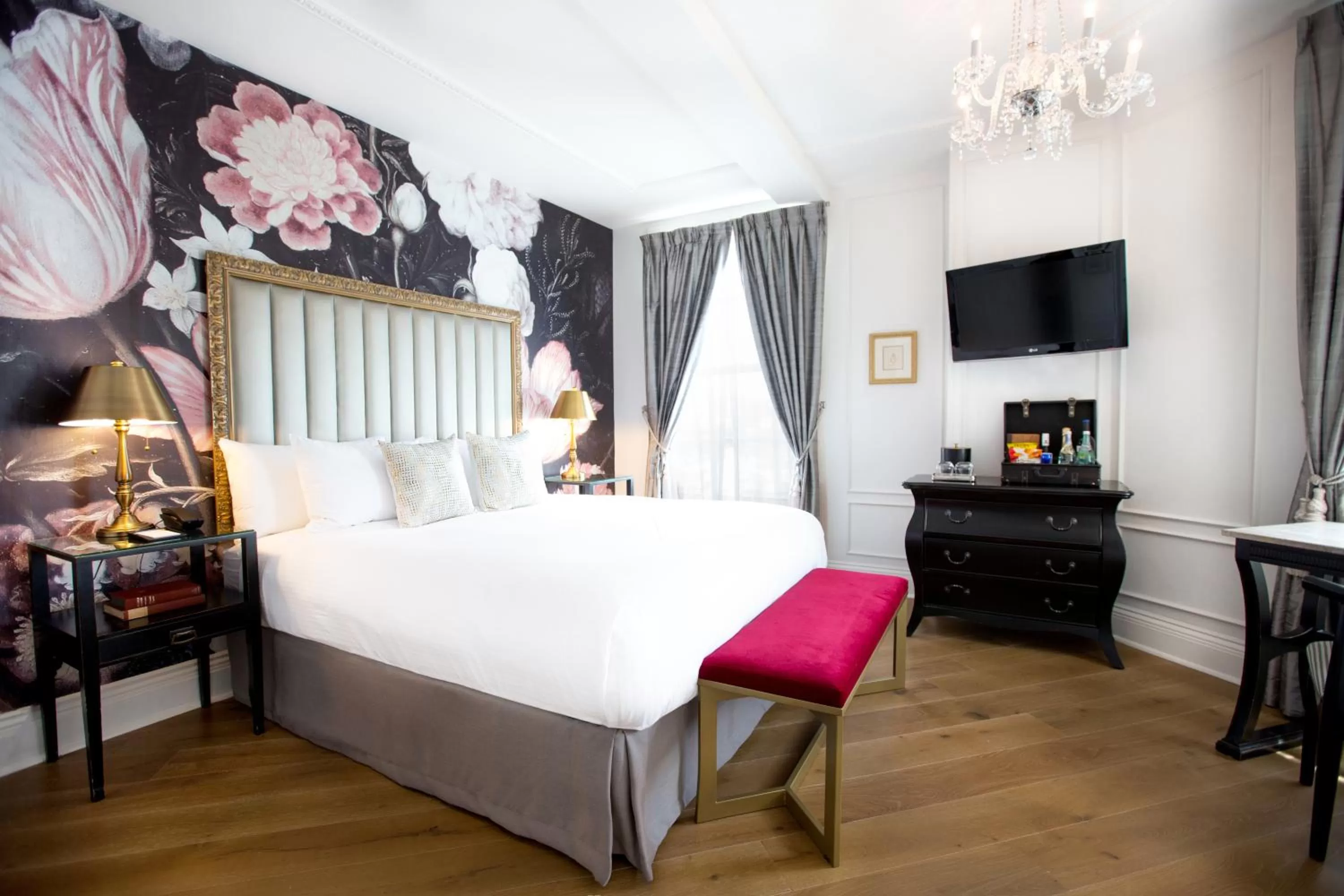 Bedroom, Bed in The Culver Hotel