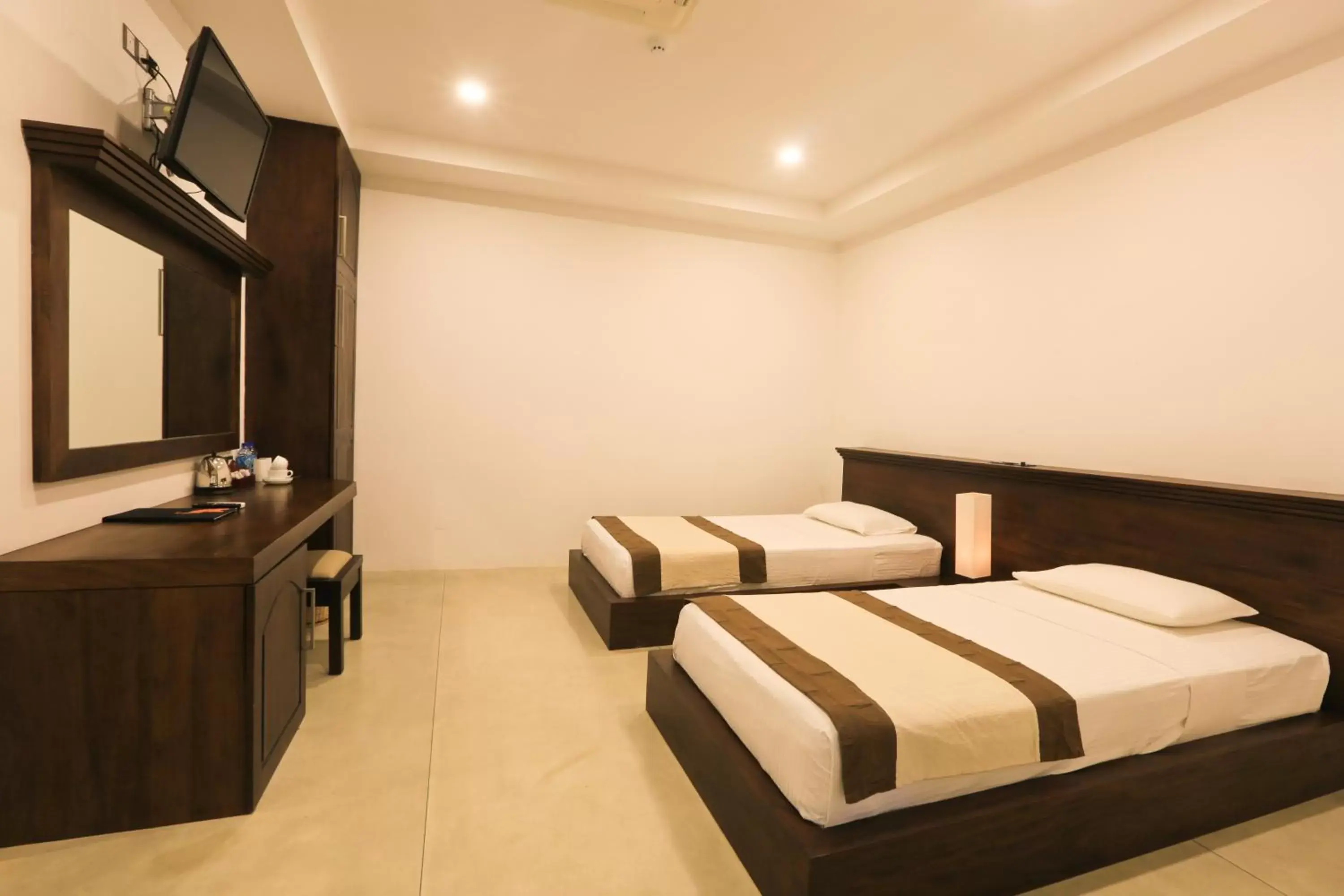 Deluxe Double or Twin Room in Rajarata Hotel Anuradhapura Deluxe Double or Twin Room in Rajarata Hotel Anuradhapura