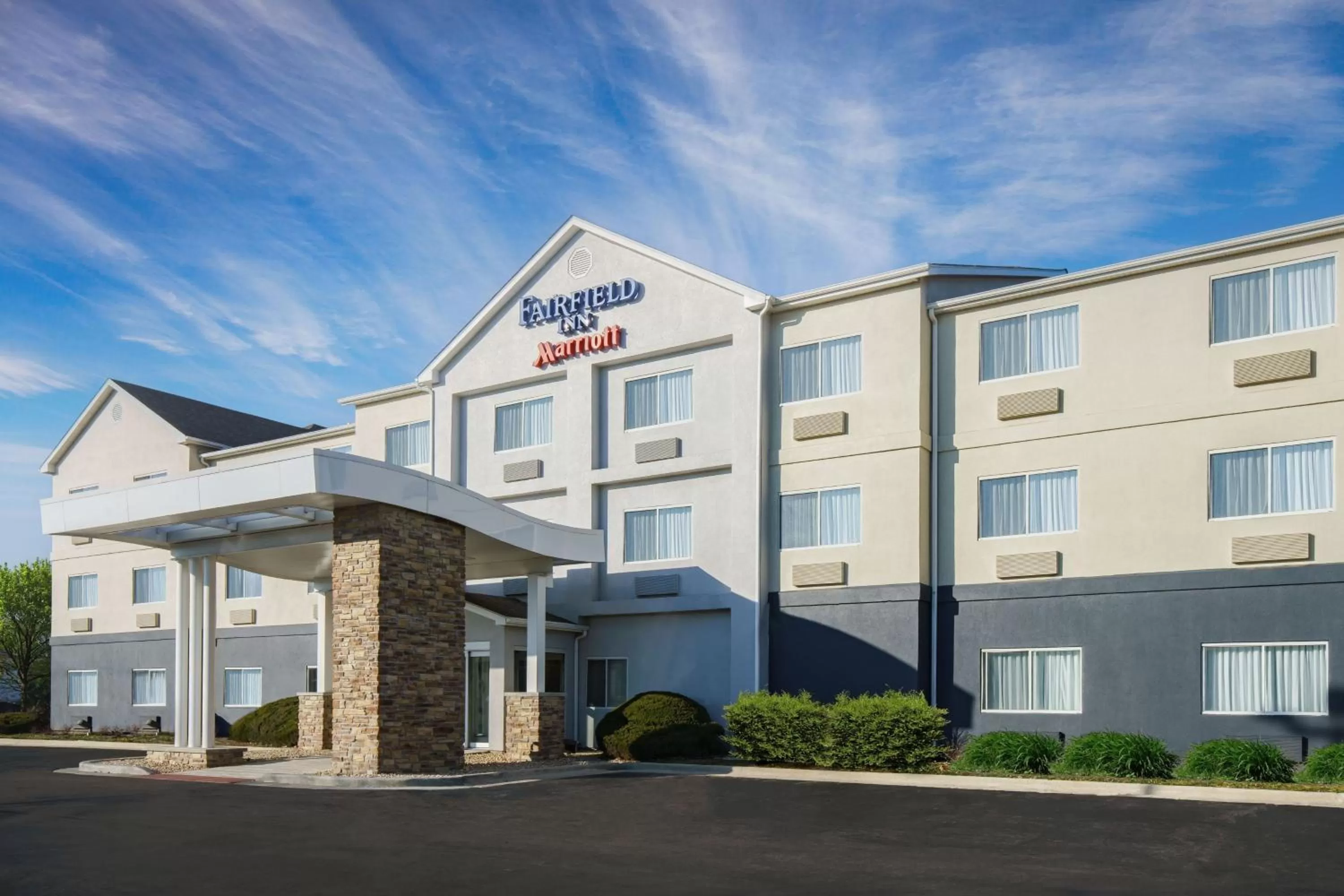 Property building in Fairfield Inn by Marriott Joliet South