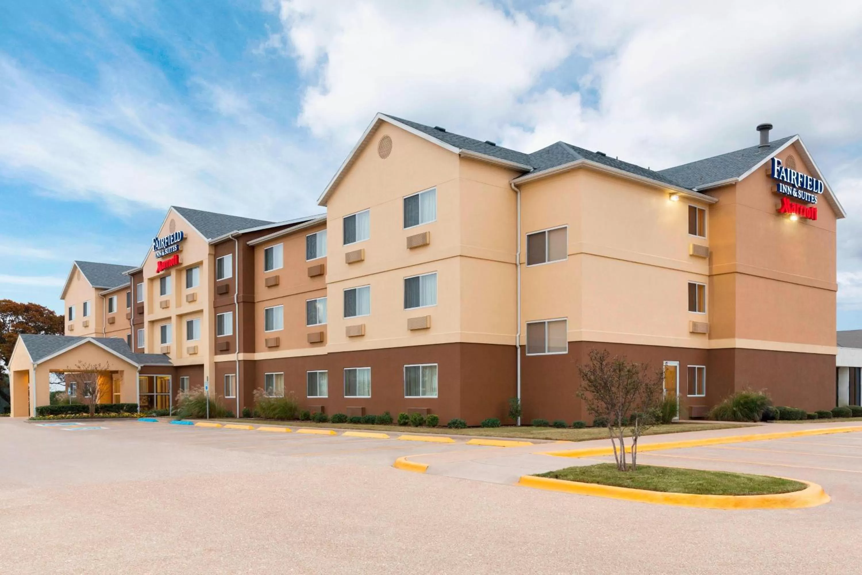 Property building in Fairfield Inn & Suites Waco South