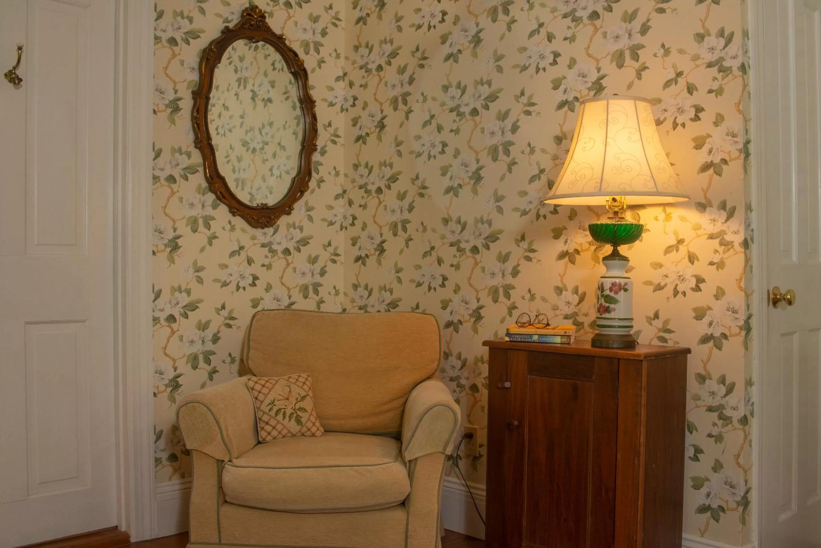 Seating area in Camden Maine Stay Inn