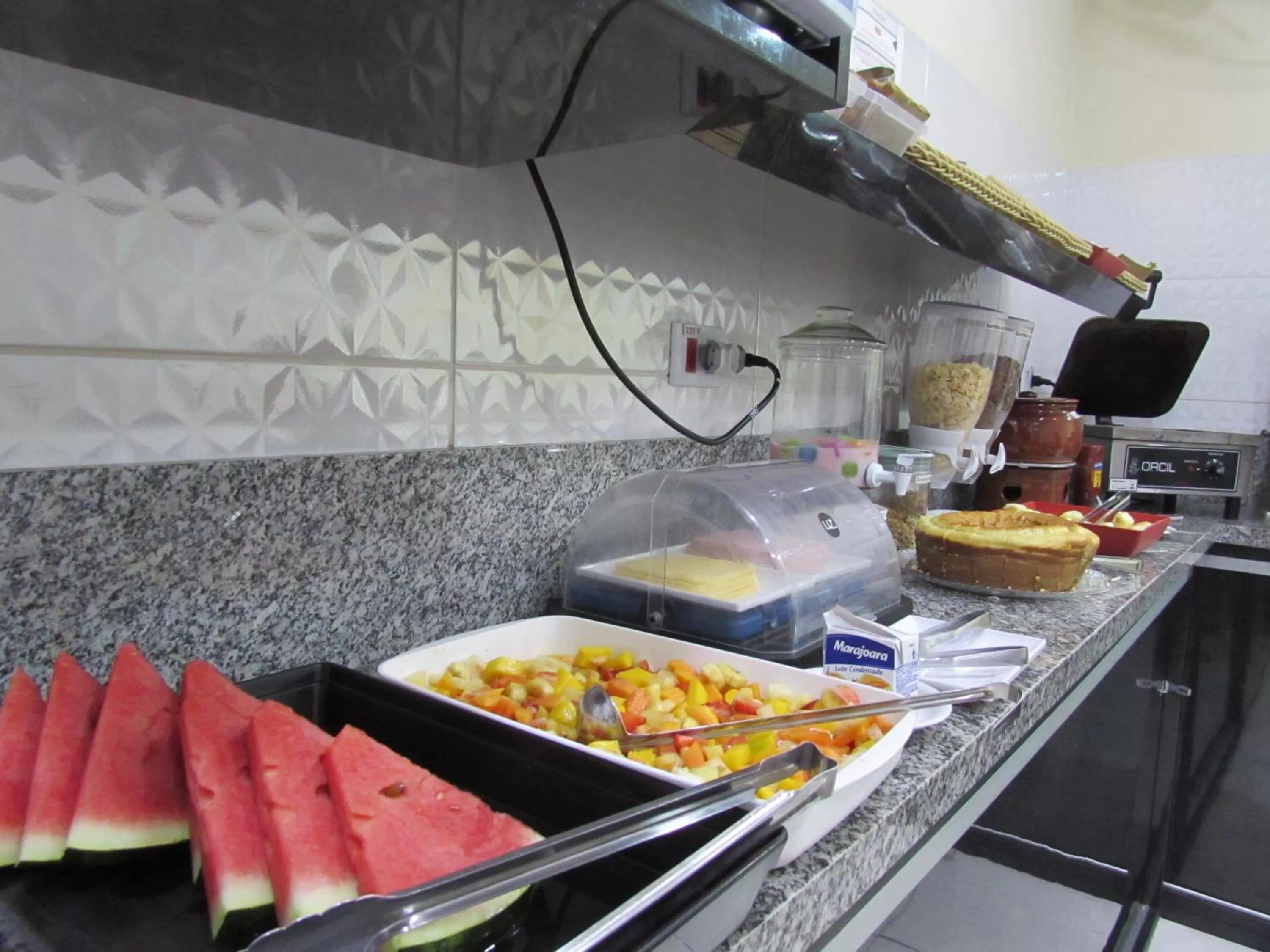 Hotel Minho -Próximo 25 Março , Brás e Bom Retiro