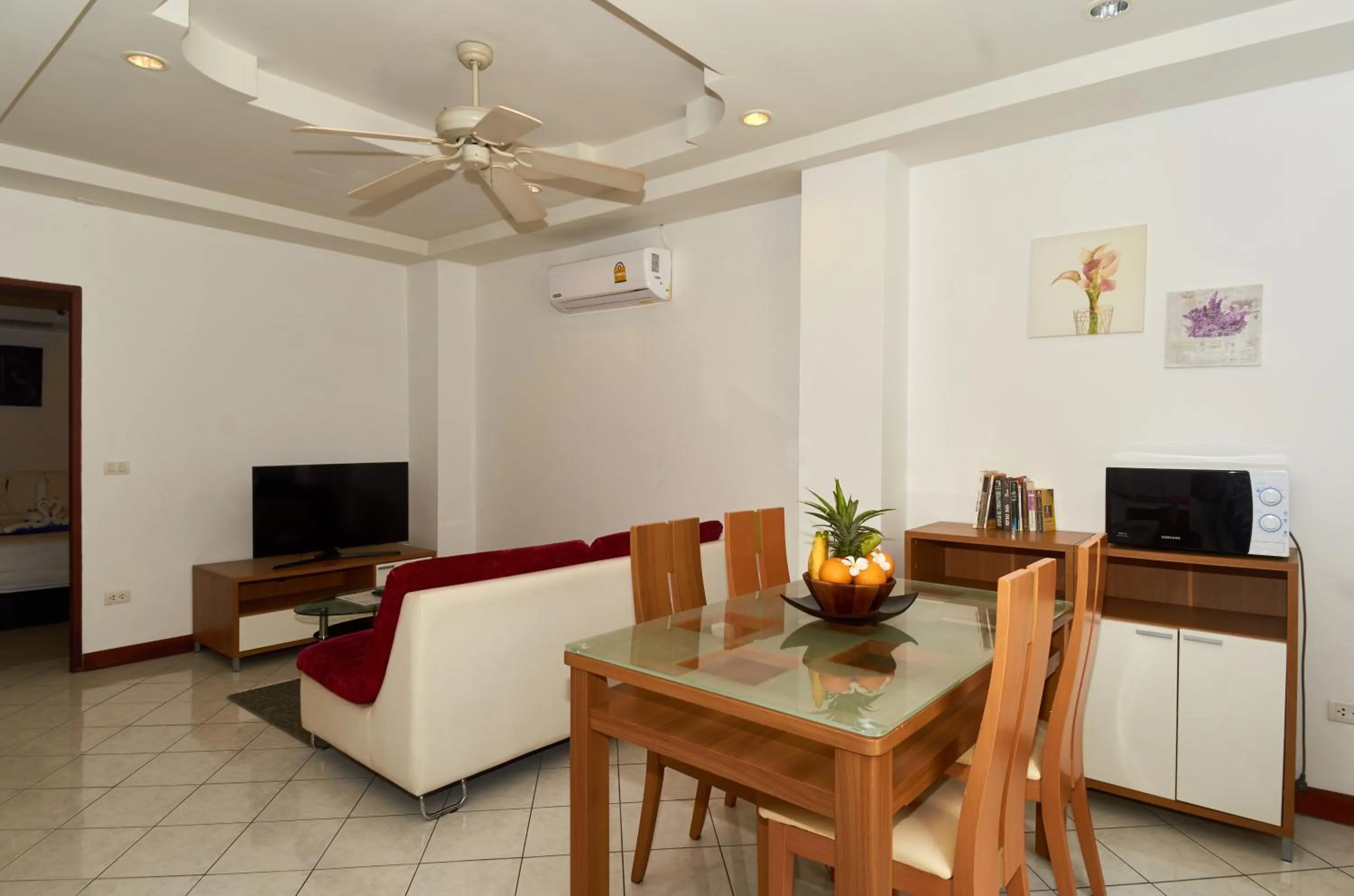 Living room in Phuket Riviera Villas Hotel