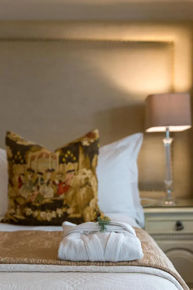 Deluxe Double or Twin Room with Garden View in Fernwood Manor Boutique Guest House Deluxe Double or Twin Room with Garden View in Fernwood Manor Boutique Guest House