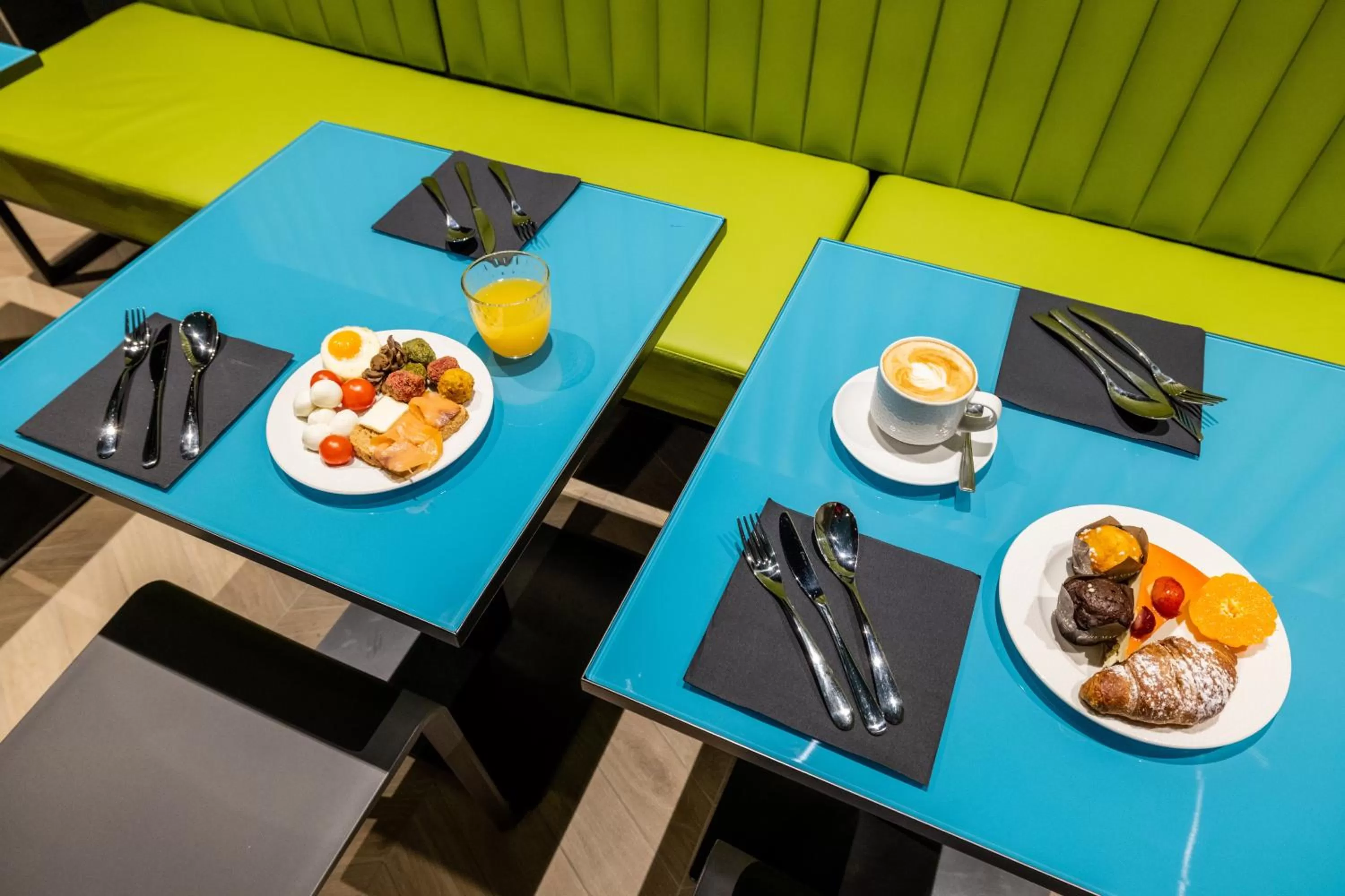 Buffet breakfast in Smart Hotel Central