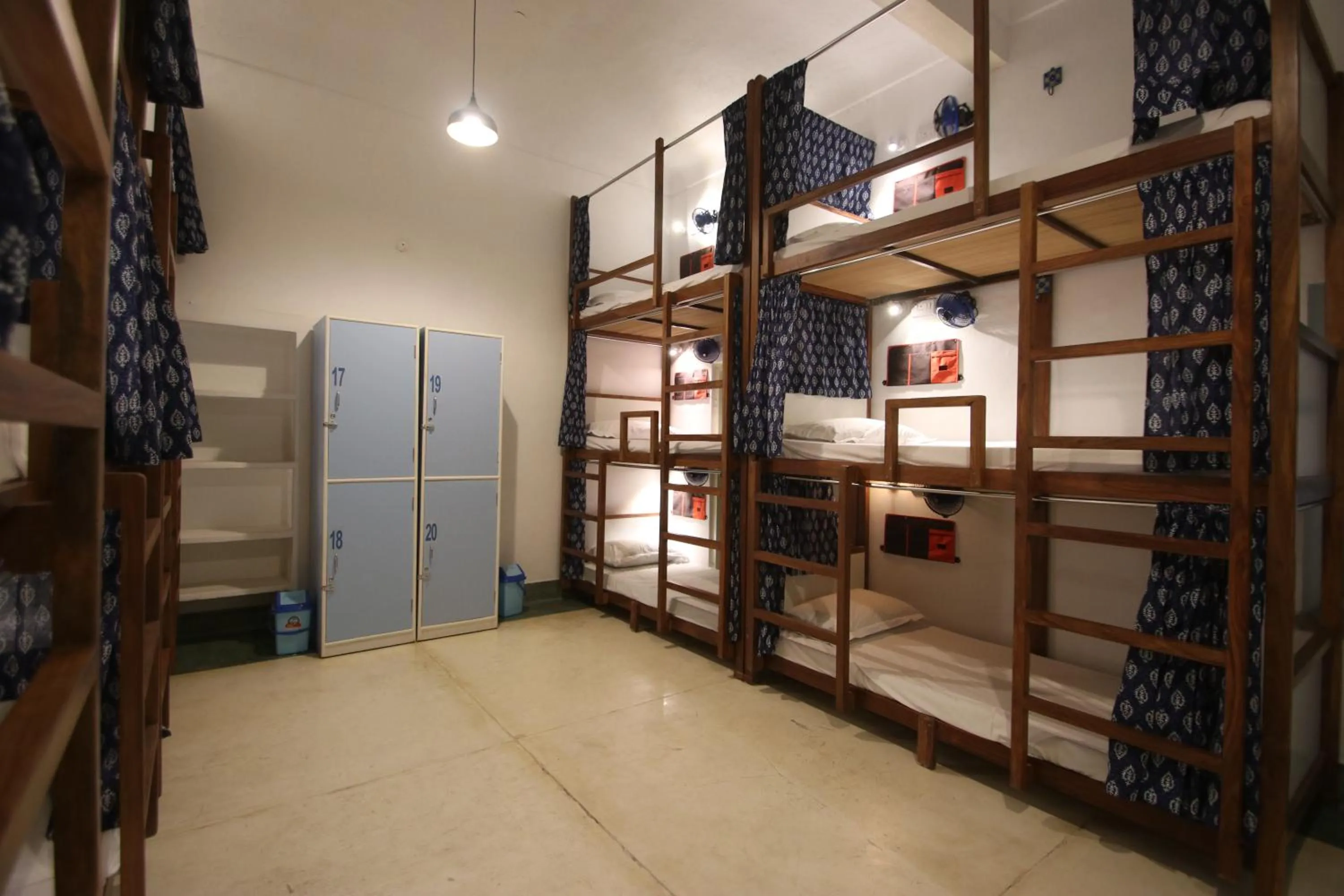 bunk bed, Bed in Jaipur Jantar Hostel