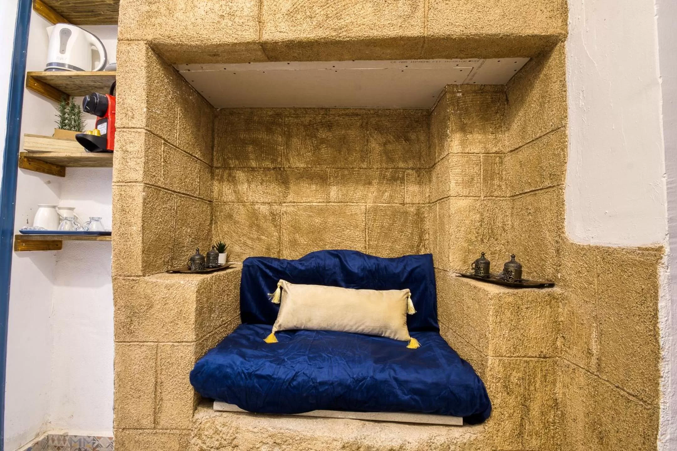 Bed in Mascot Garden Rooms