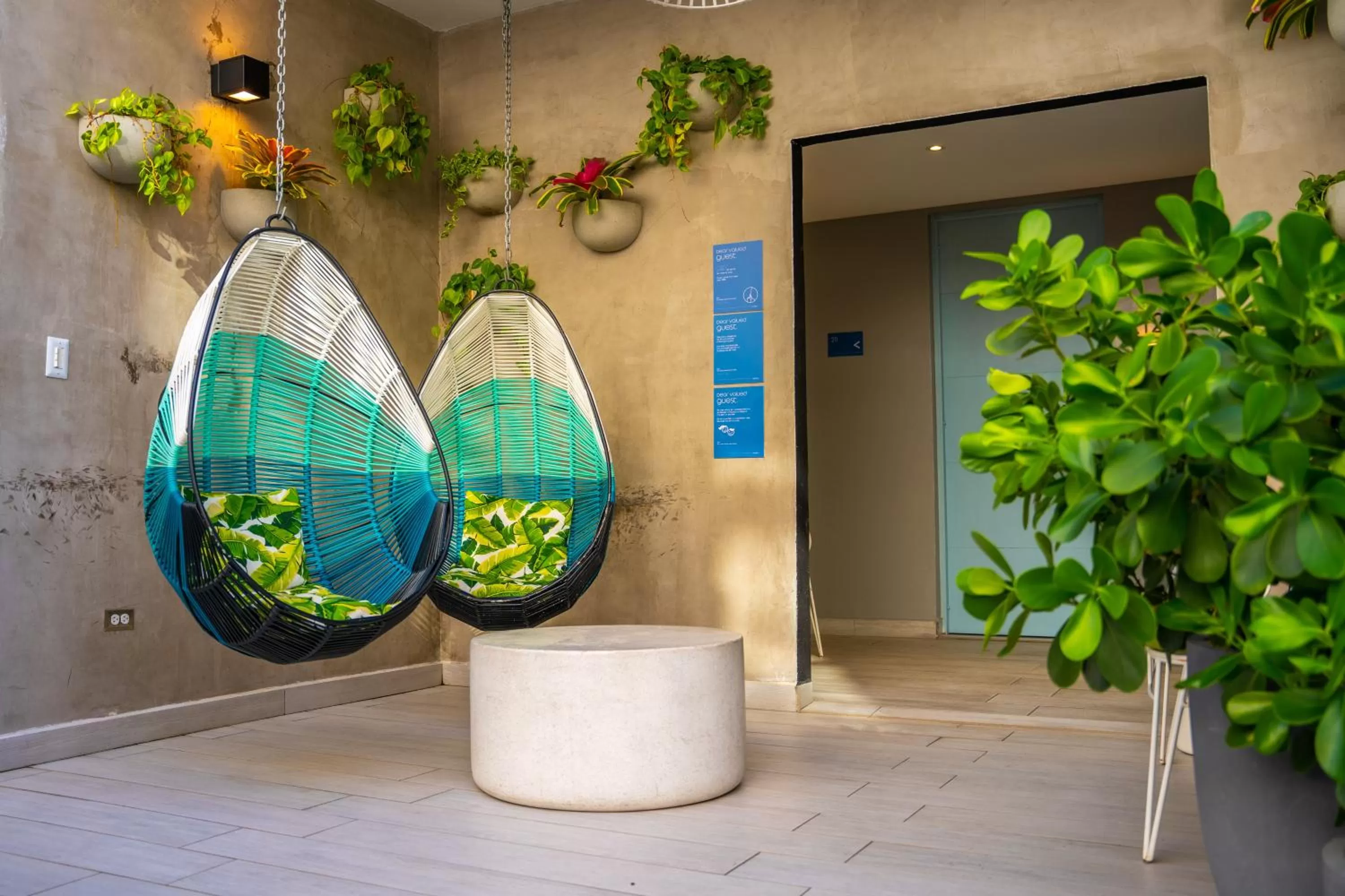 Patio in Trópica Beach Hotel