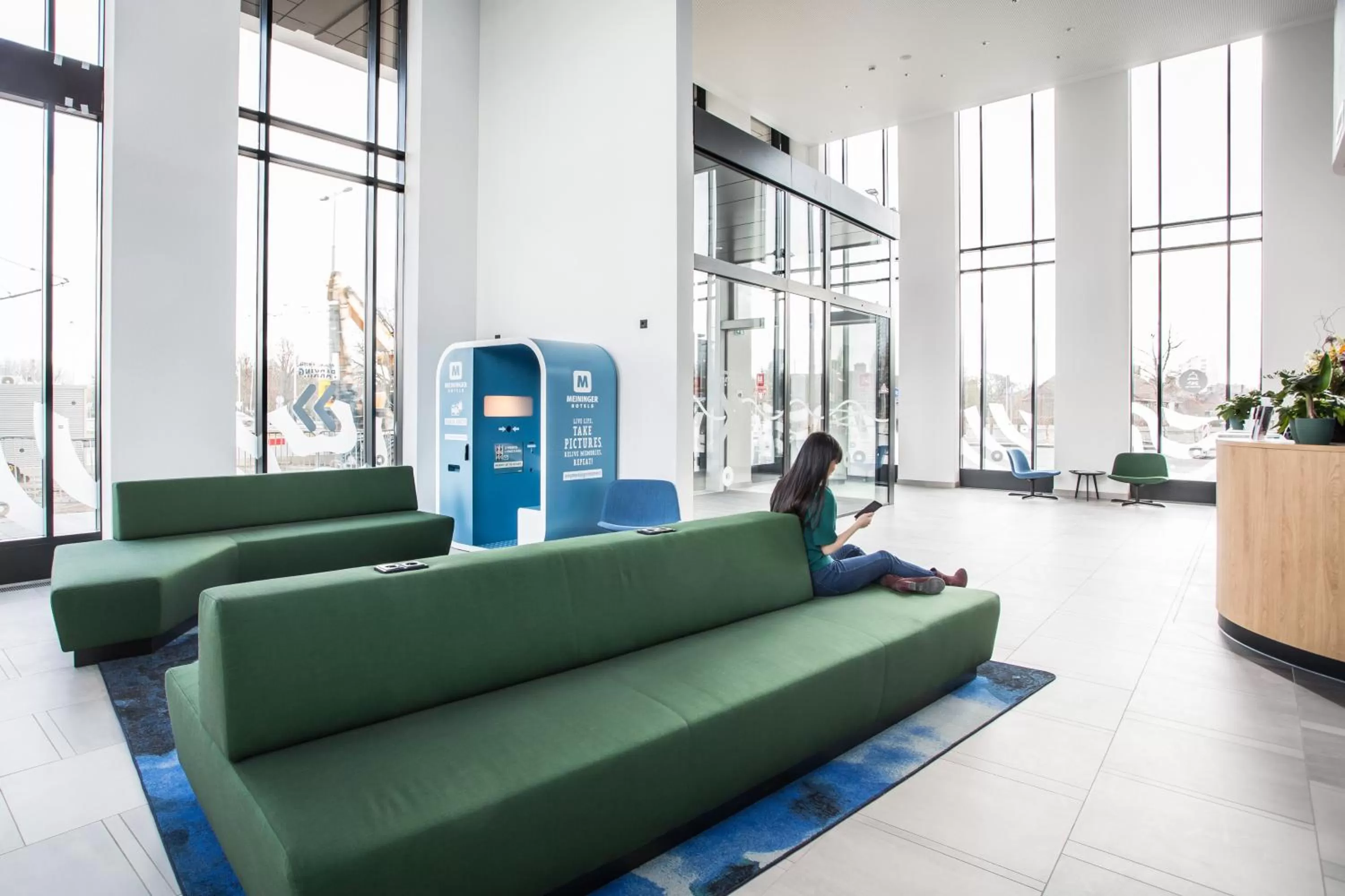 Lobby or reception in MEININGER Hotel Amsterdam Amstel