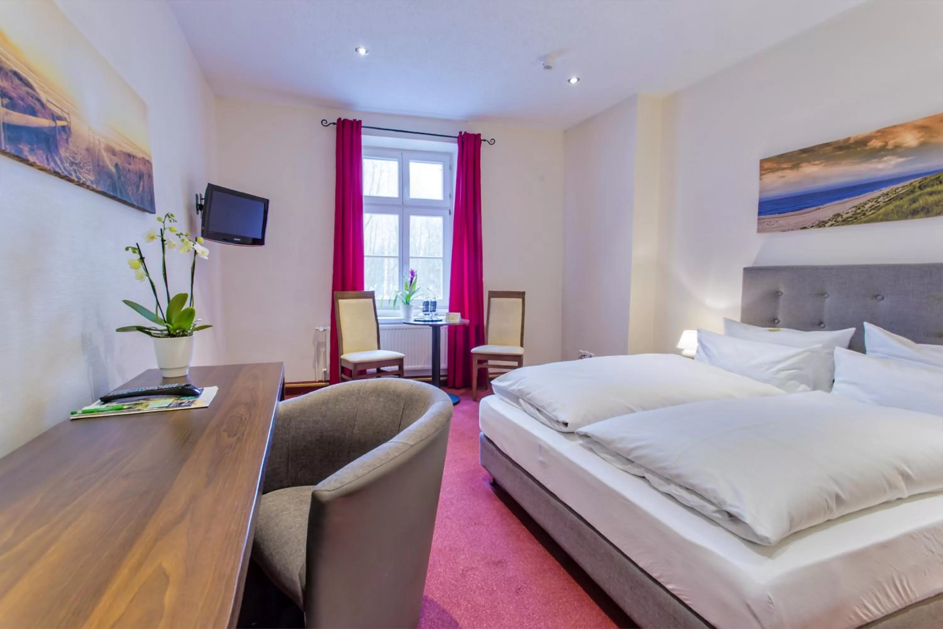 Photo of the whole room, Bed in Hotel Zur Alten Oder- Frankfurt-Oder