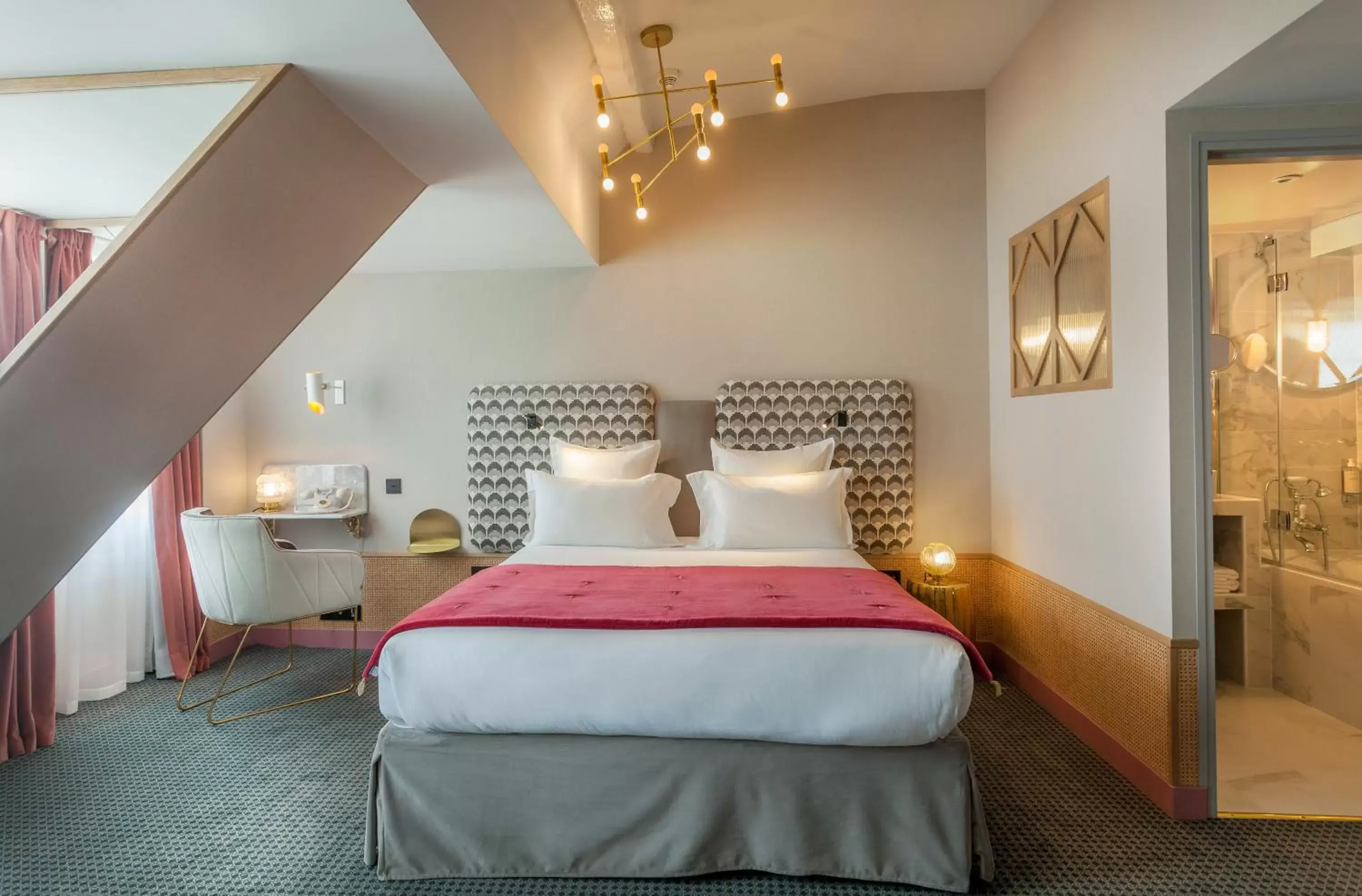 Deluxe Junior Suite in Handsome Hotel Deluxe Junior Suite in Handsome Hotel