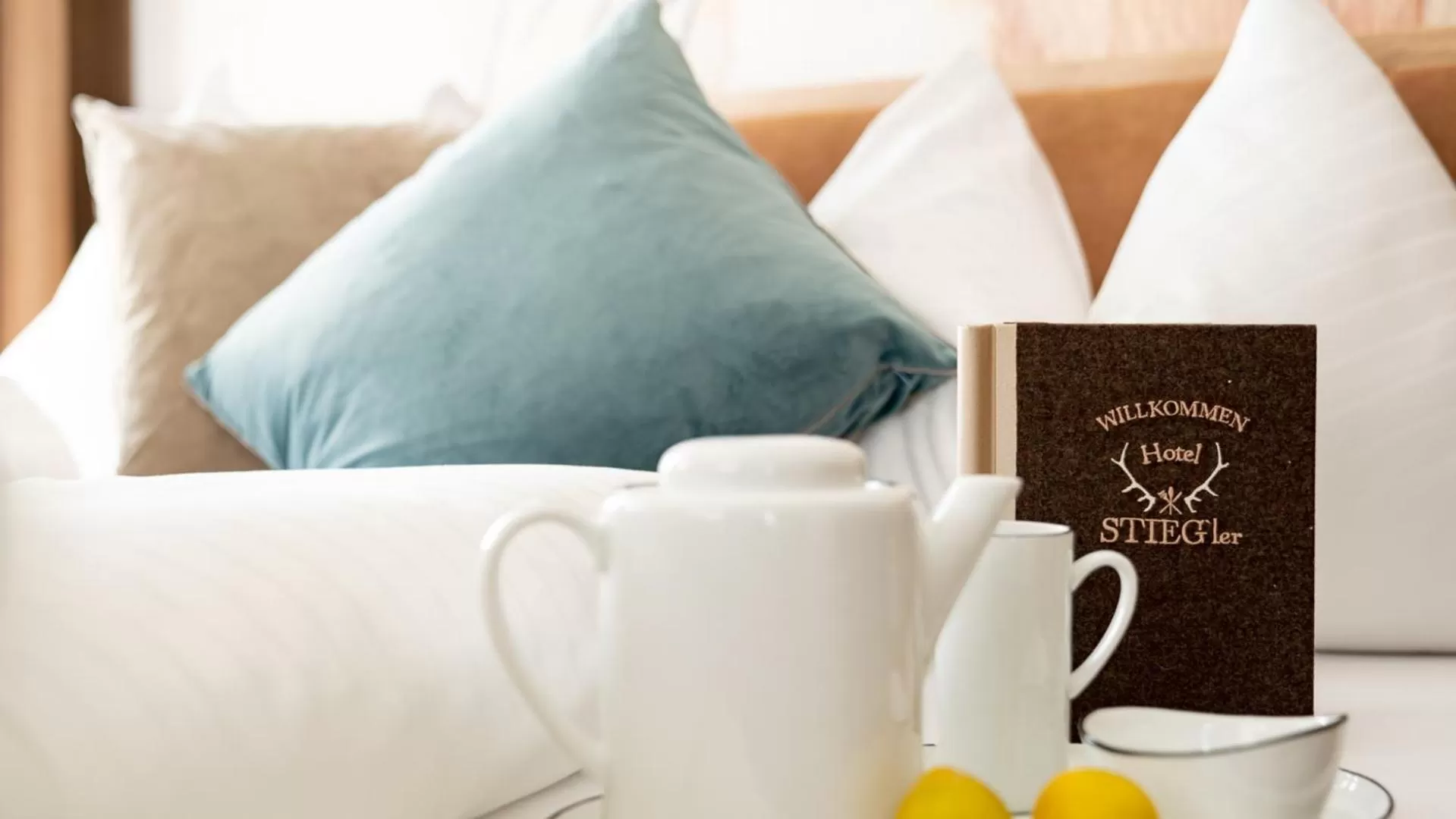 room service, Bed in Hotel Stiegler Bed & Breakfast