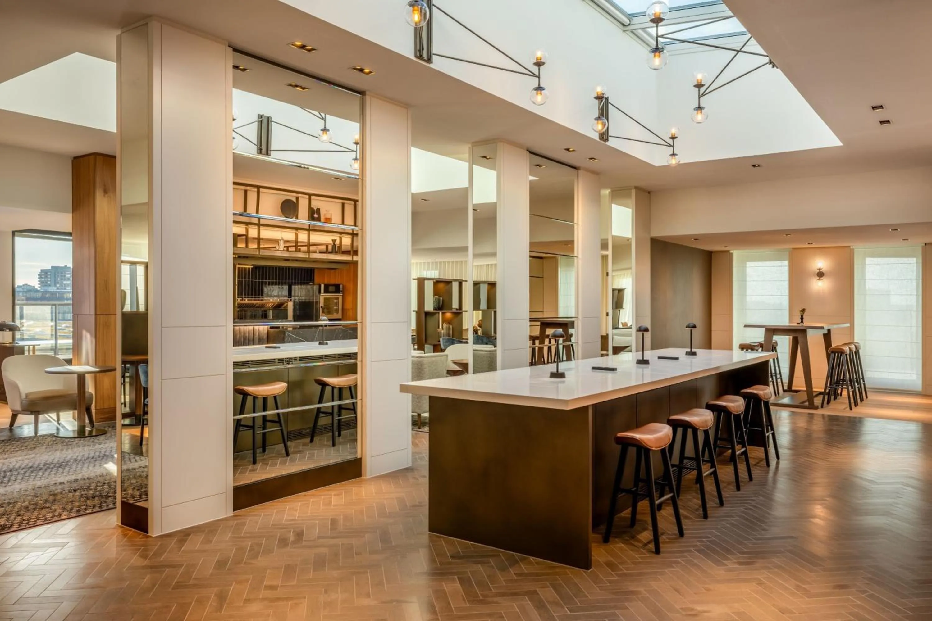 Lounge or bar in Munich Marriott Hotel City West