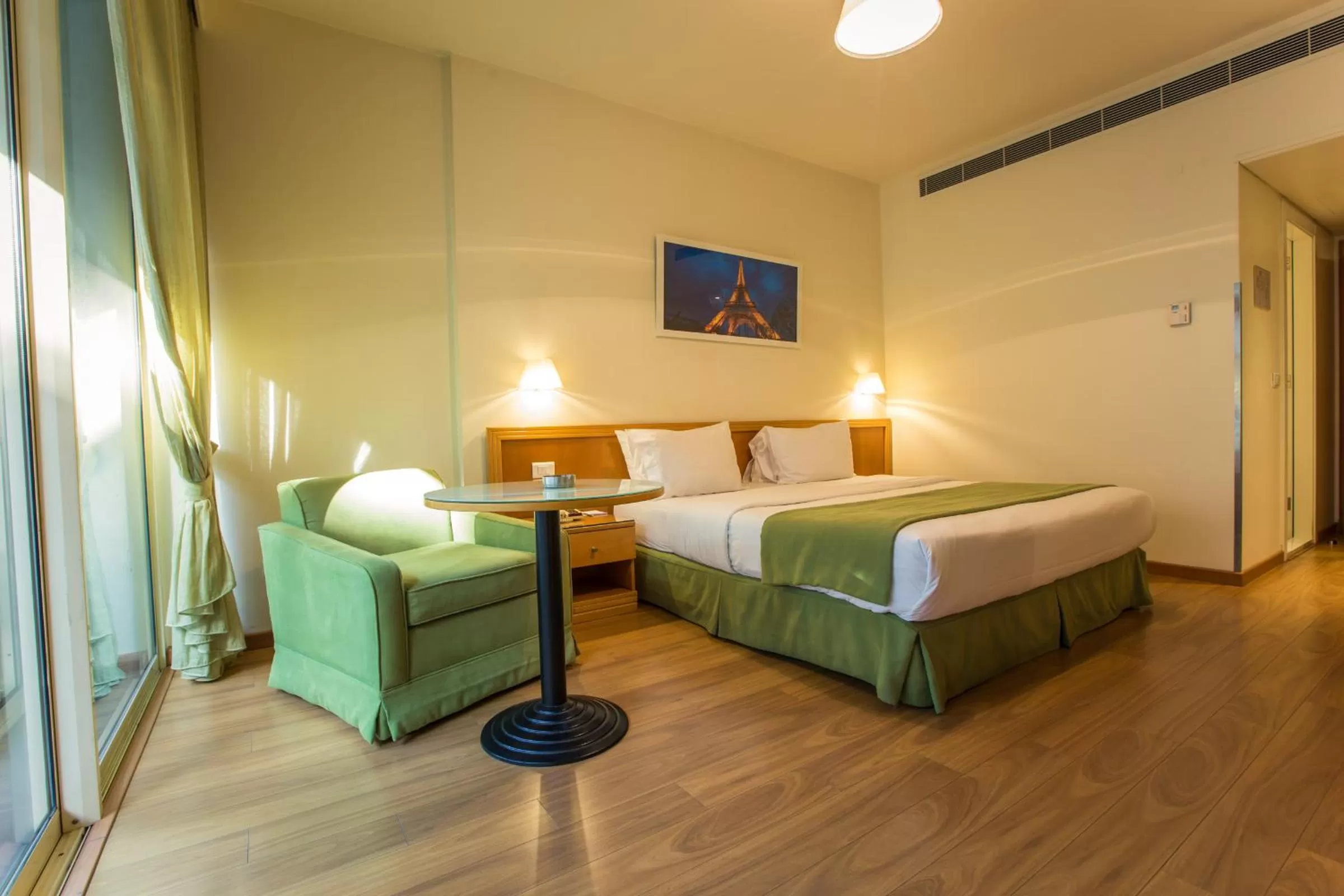 Bedroom, Bed in Hotel Cavalier