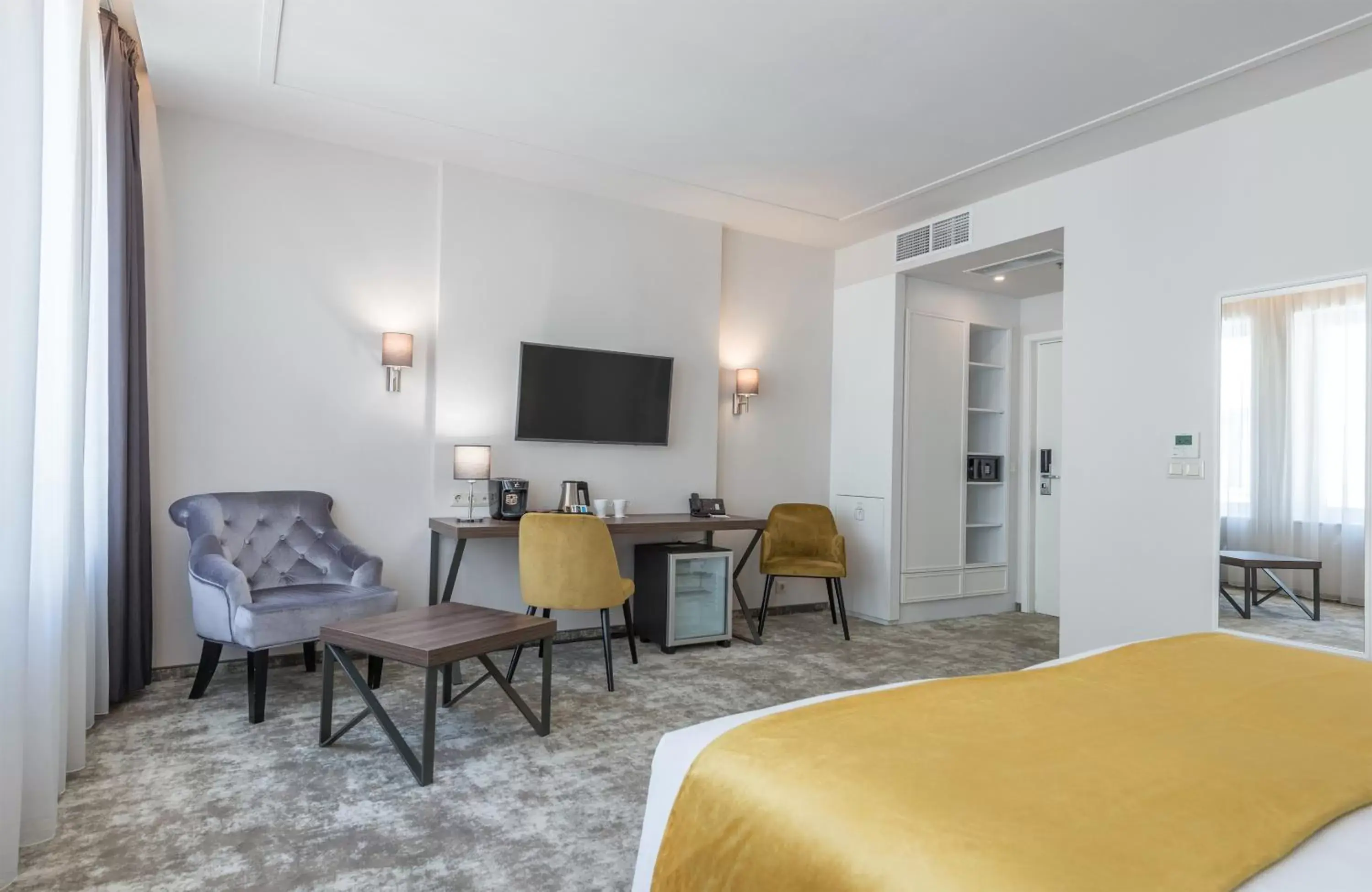 Superior Room in Leonardo Boutique Hotel Budapest M-Square Superior Room in Leonardo Boutique Hotel Budapest M-Square