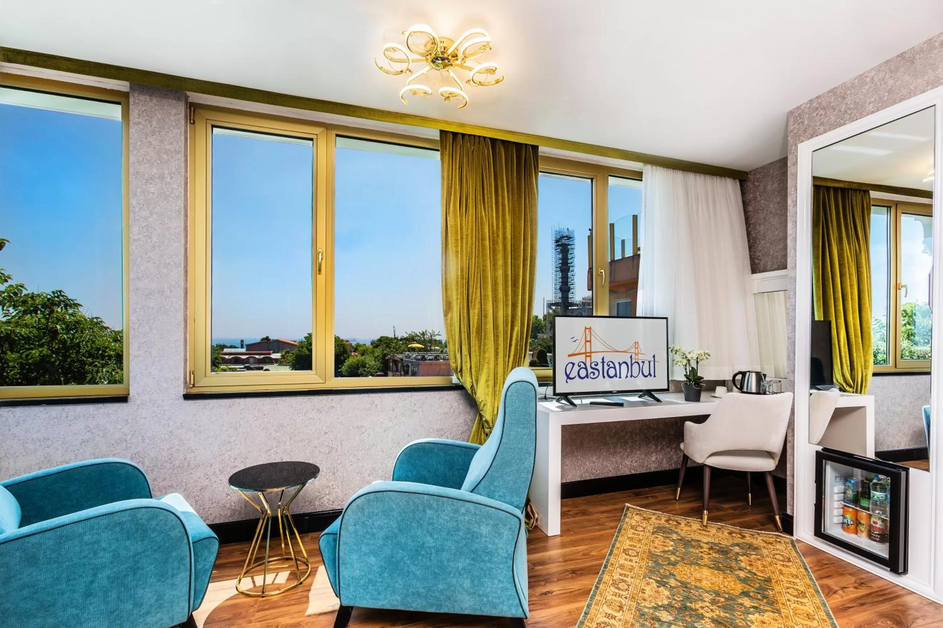 Photo of the whole room in Eastanbul Suites