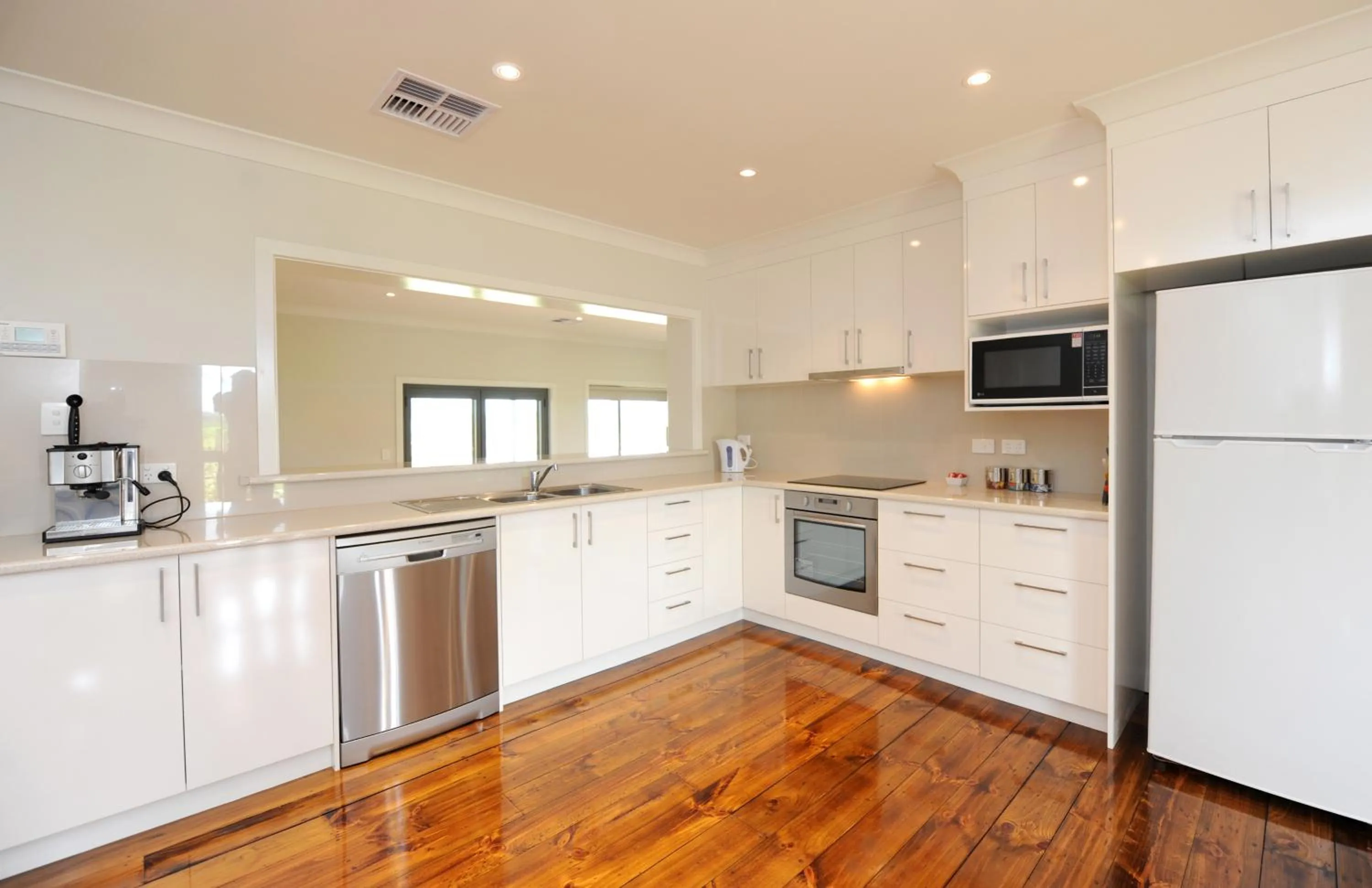 Kitchen or kitchenette in The Barn Accommodation