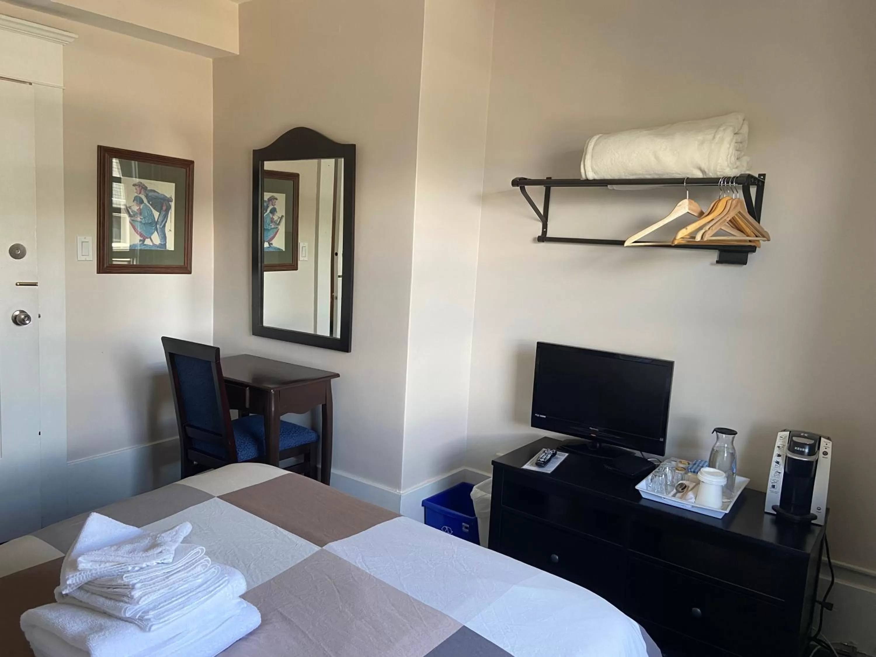 Bed in Windsor Guest House