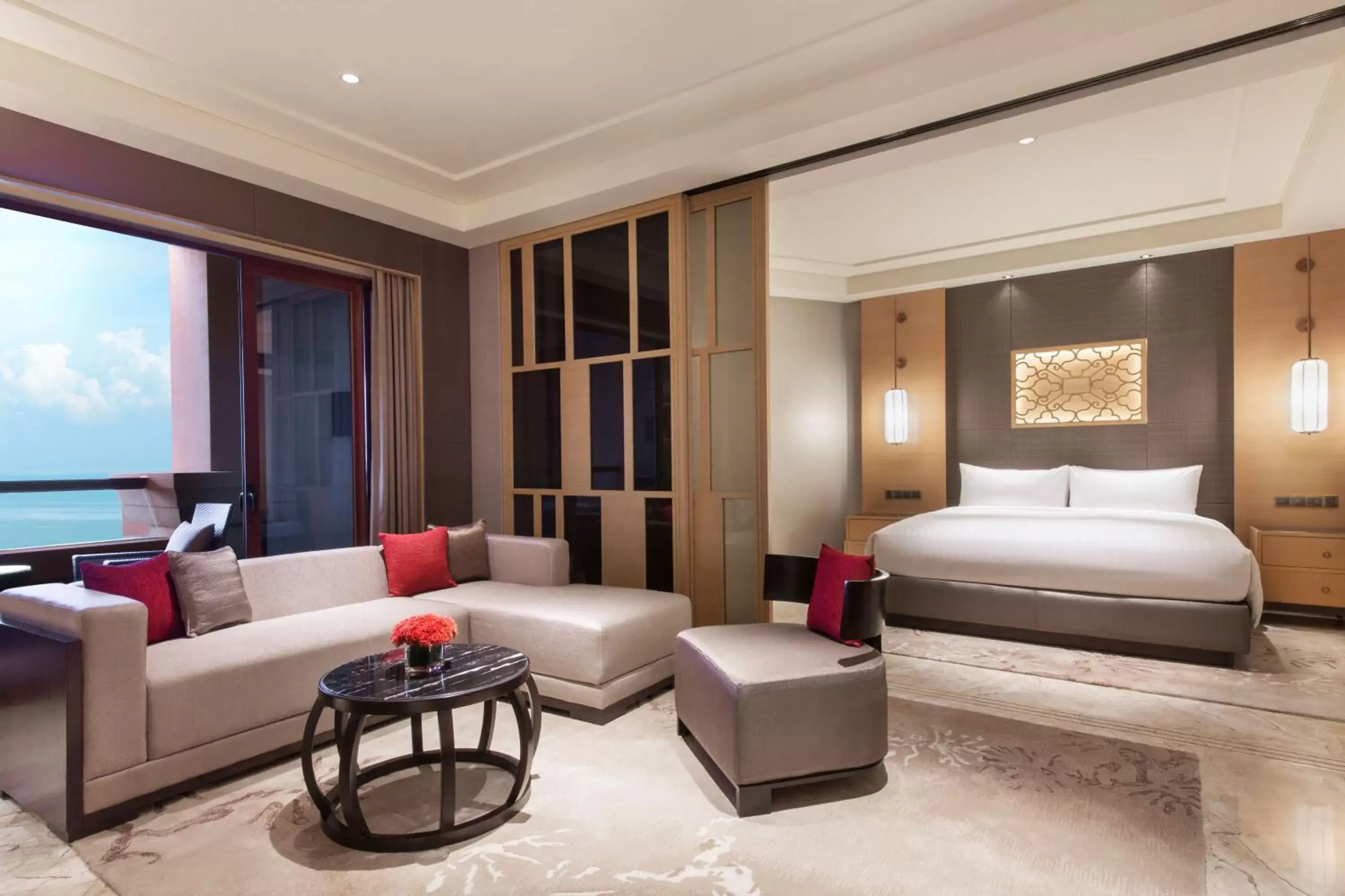 Deluxe Suite with Sea View in Haikou Marriott Hotel Deluxe Suite with Sea View in Haikou Marriott Hotel