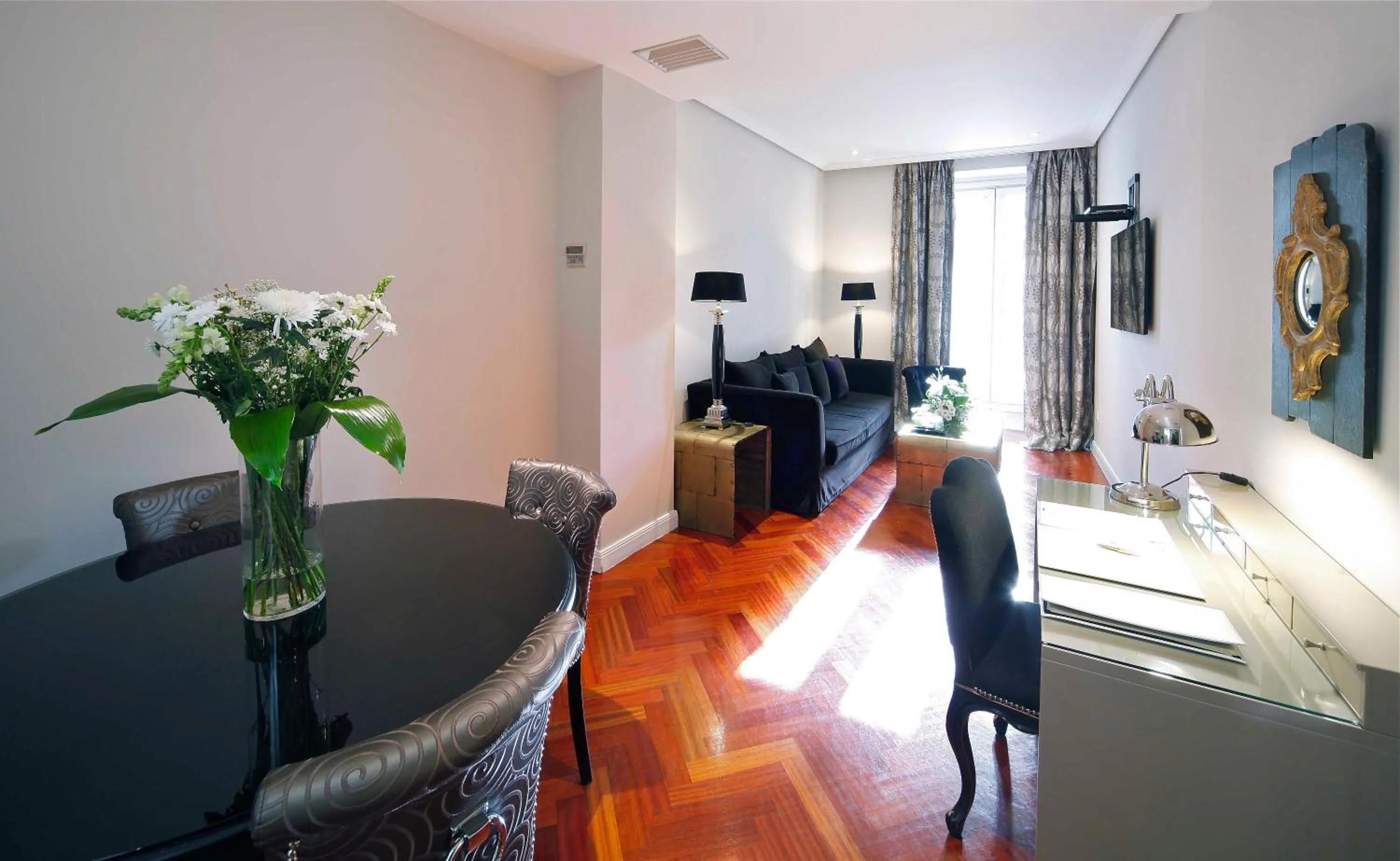 Seating area in Boutike Cibeles