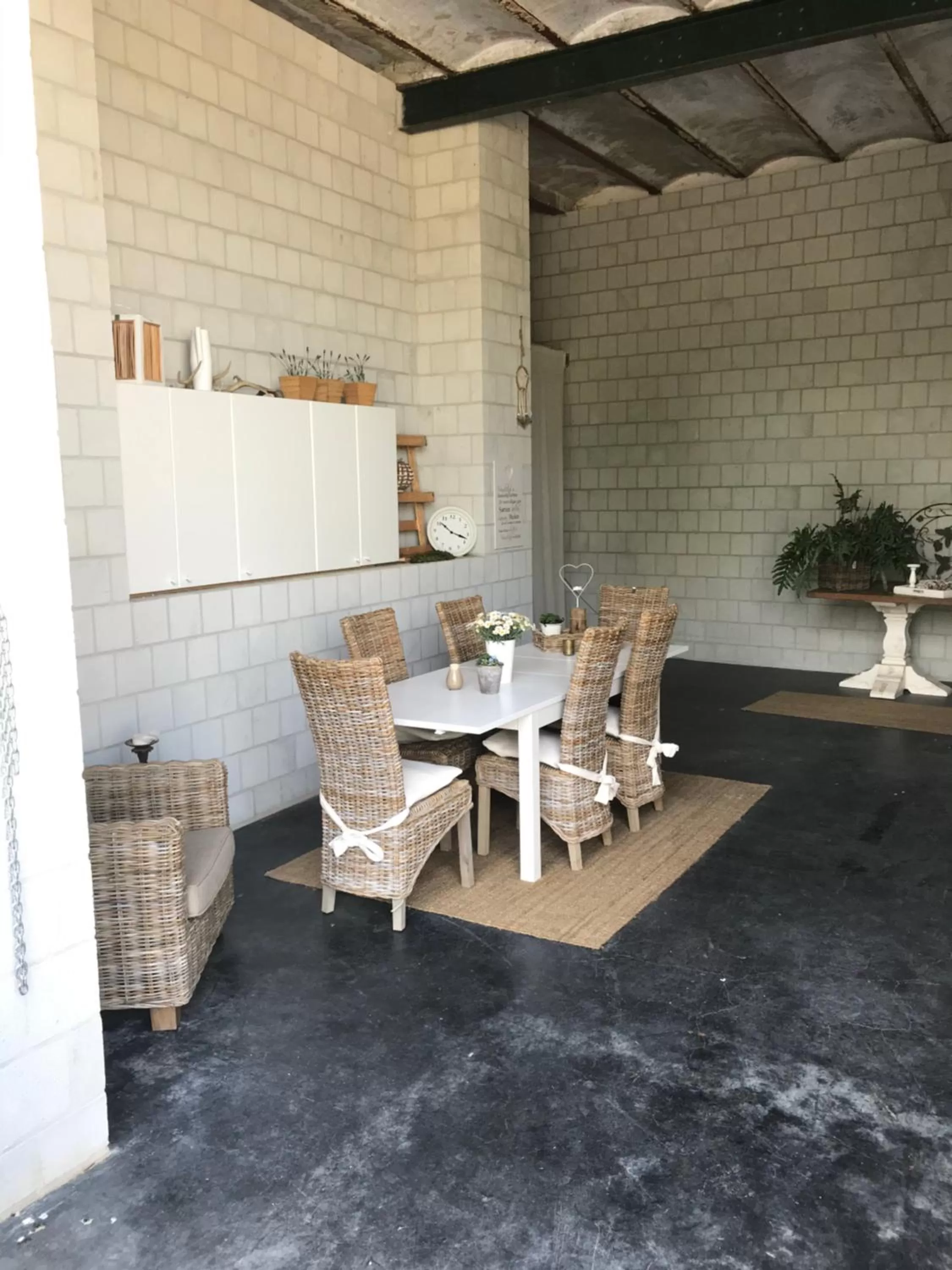 Inner courtyard view in B&B Holset70