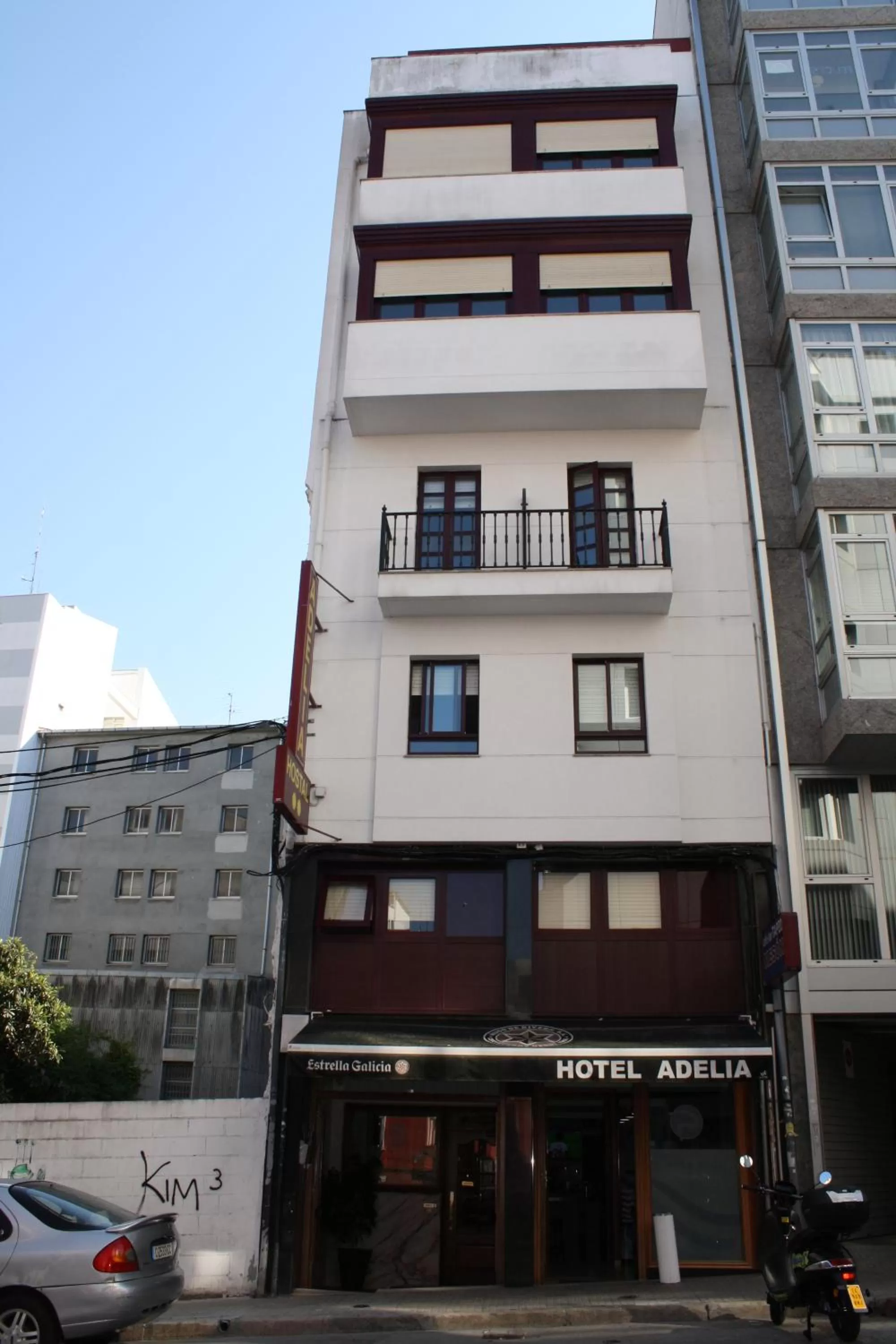 Property building in Hostal Adelia