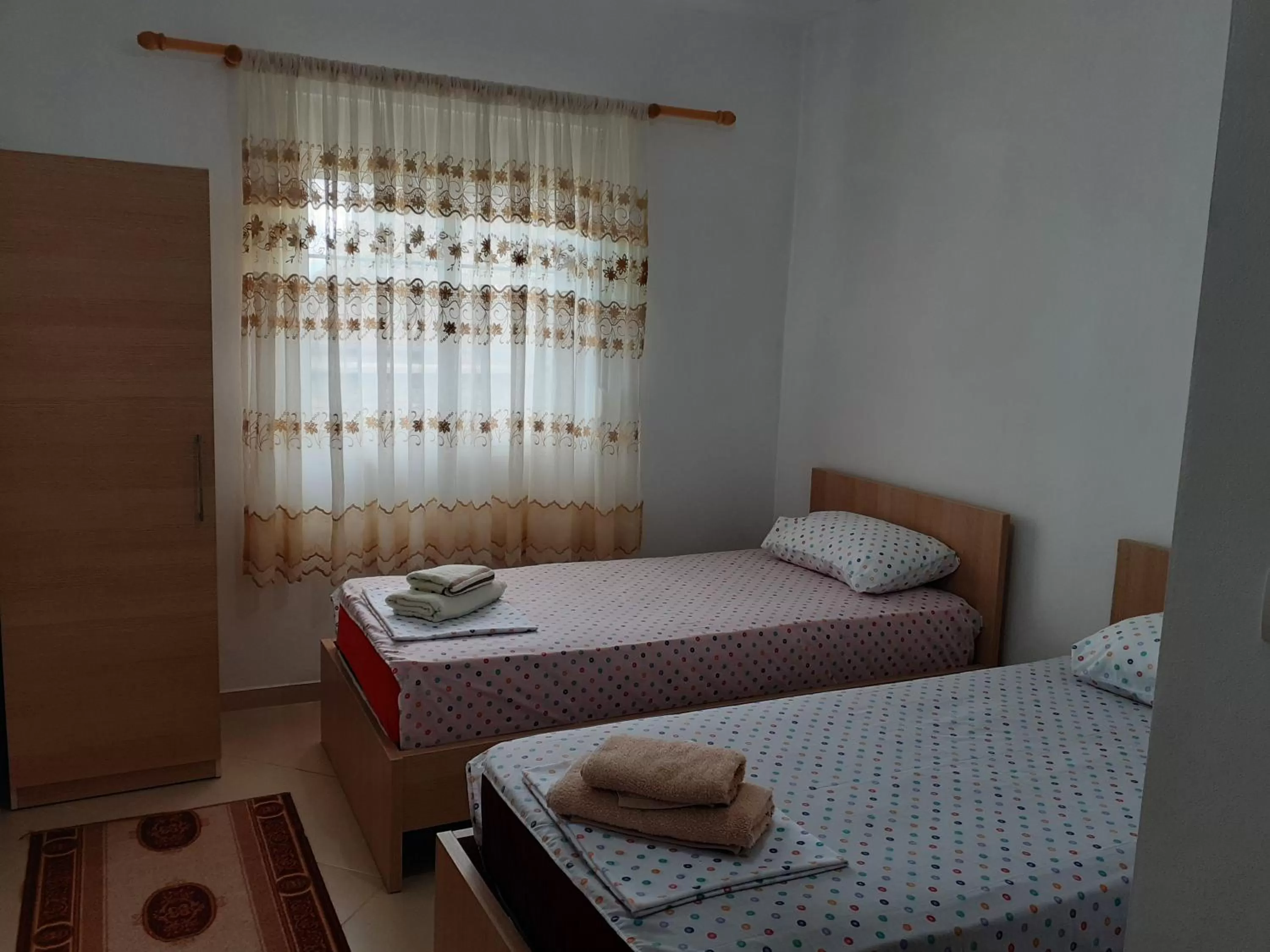 Budget Double or Twin Room in Nesti Relax Home