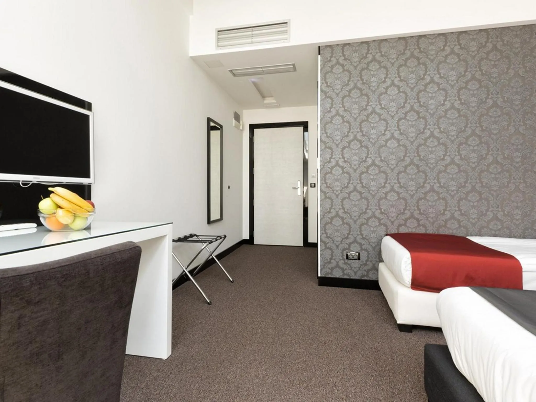 Photo of the whole room, Bed in Nova City Garni Hotel Signature Collection