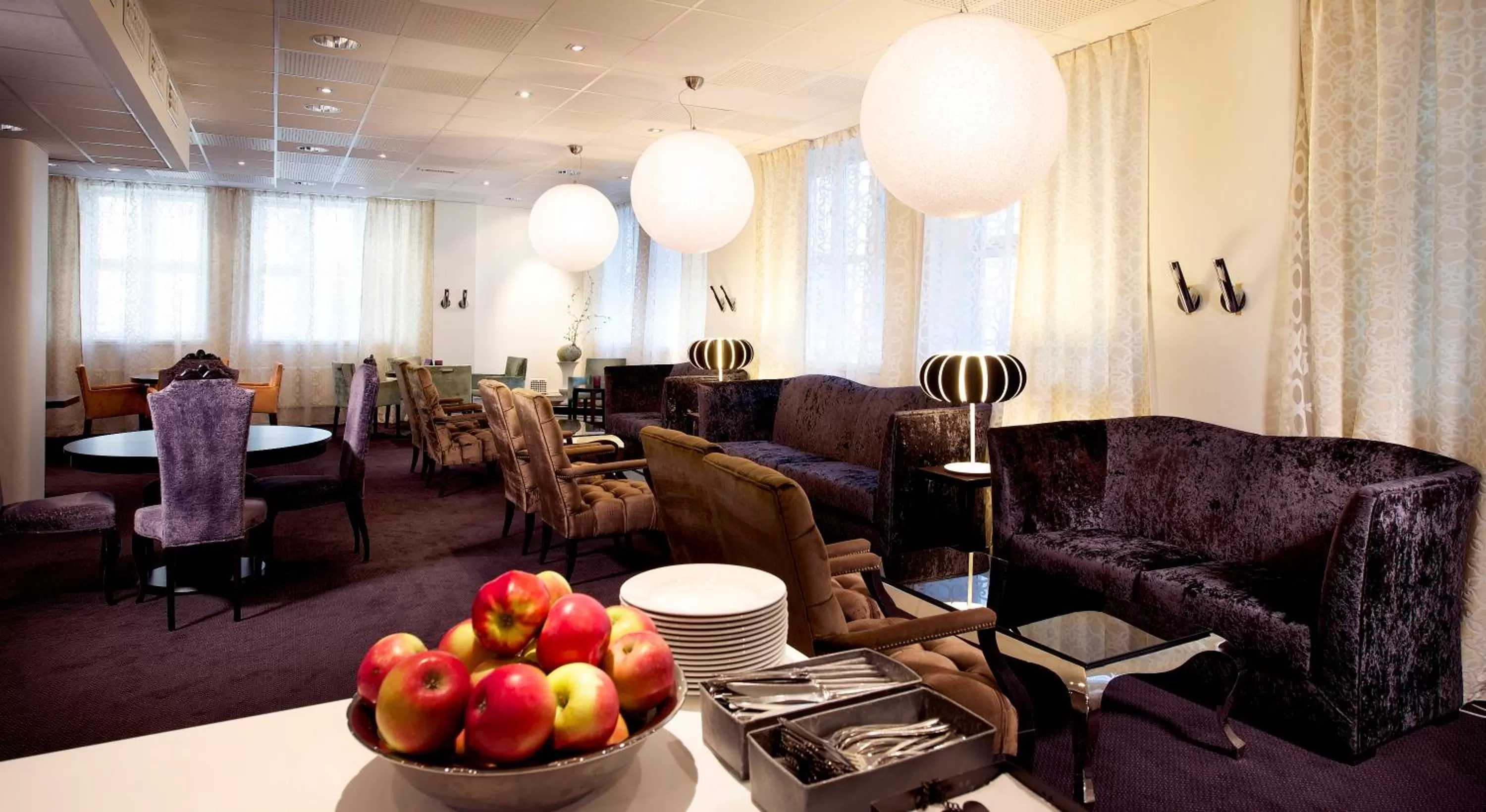 Lounge or bar in Home Hotel Savoy