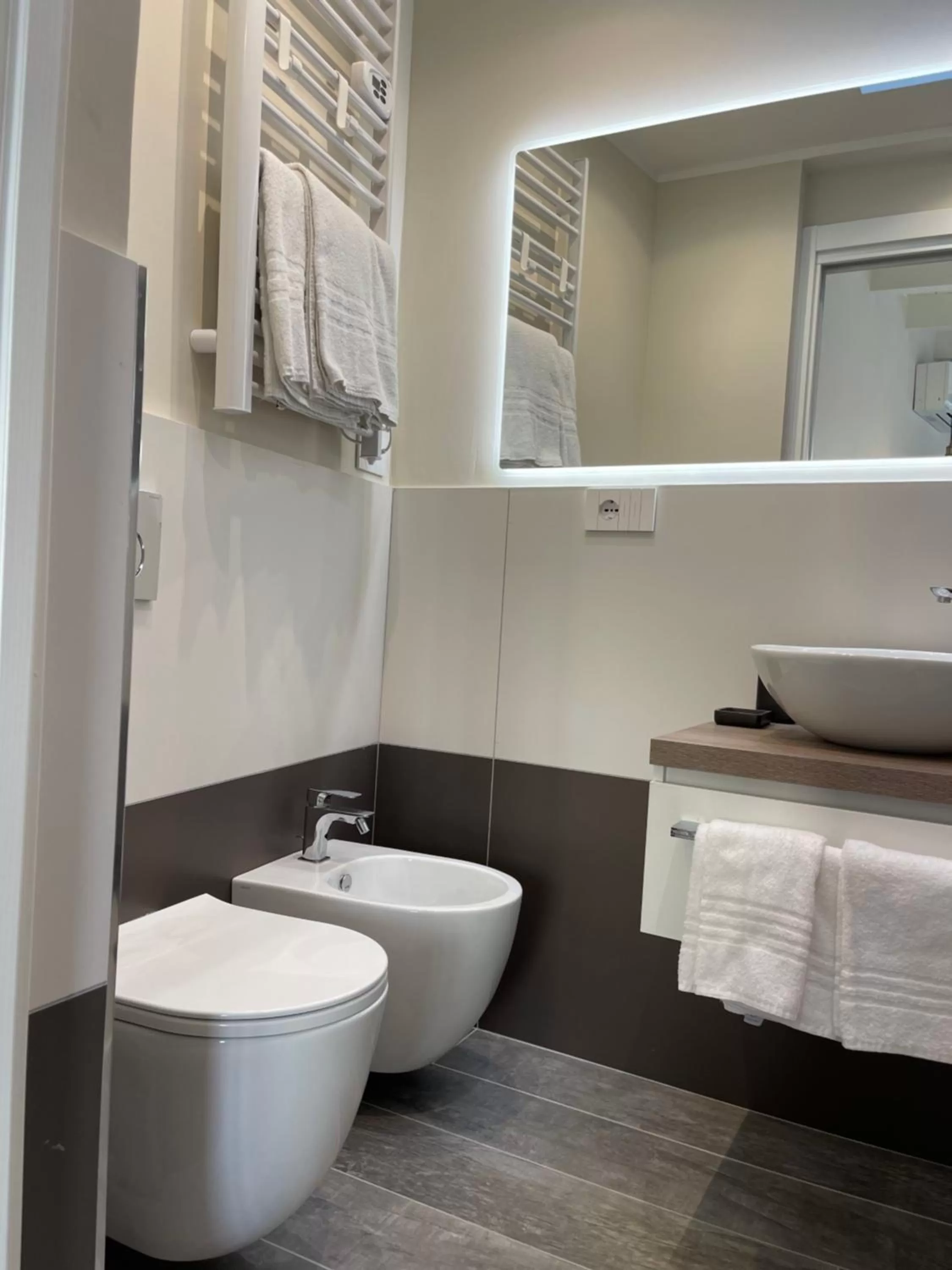 Bathroom in 18 Dante Luxury Suites