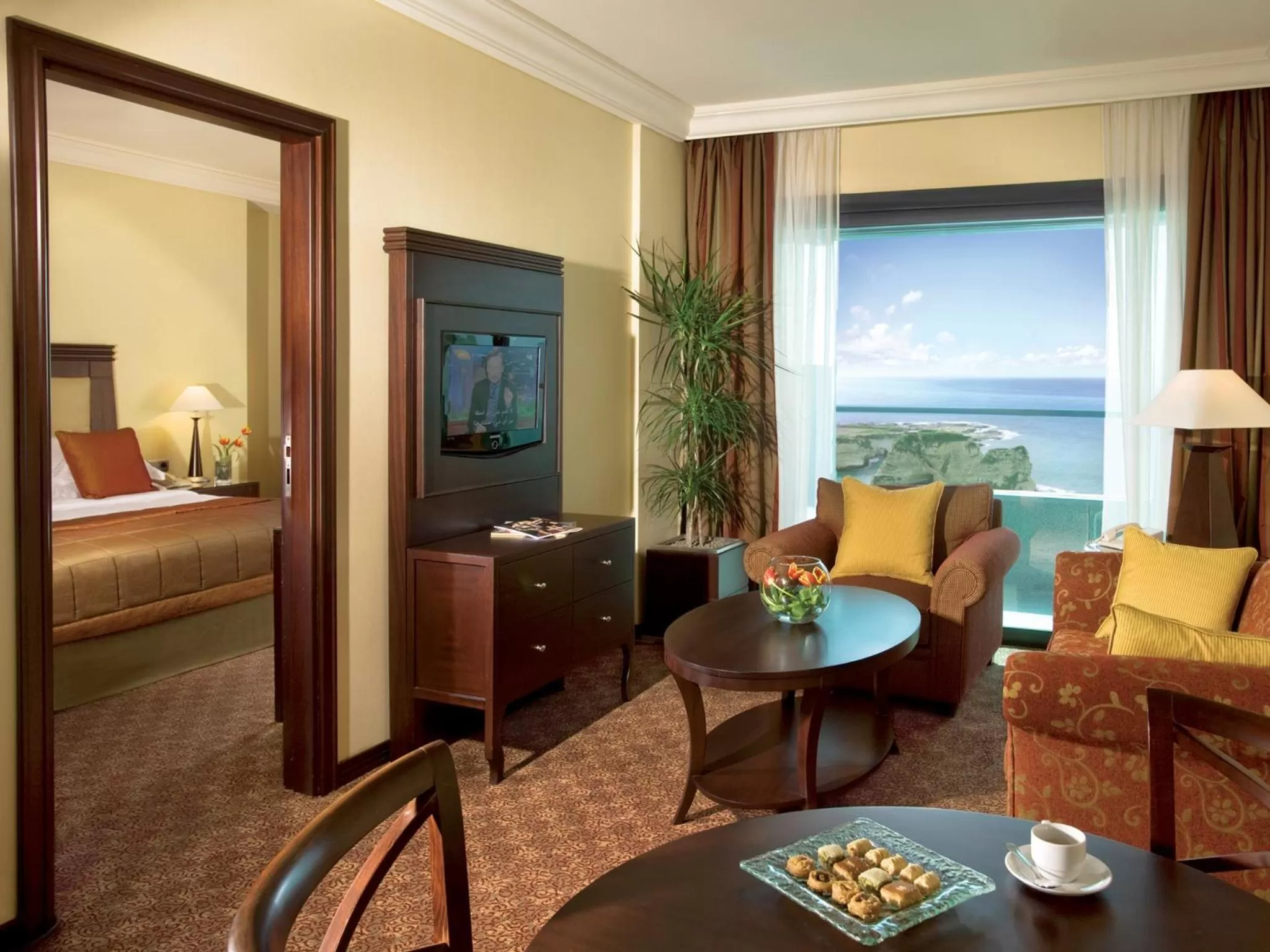 Bed in Raouche Arjaan by Rotana