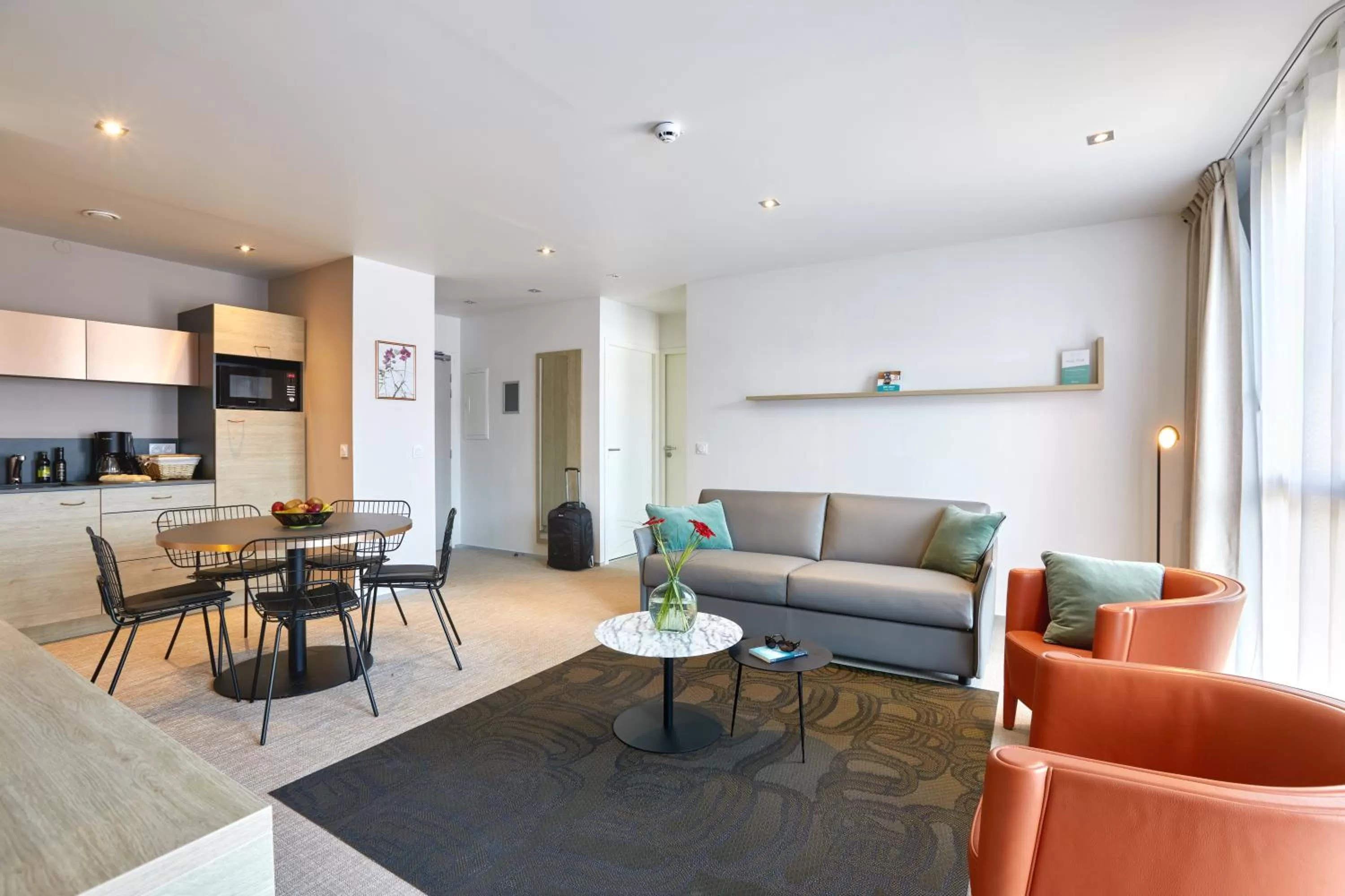 Kitchen or kitchenette in Aparthotel & Spa Adagio Vannes